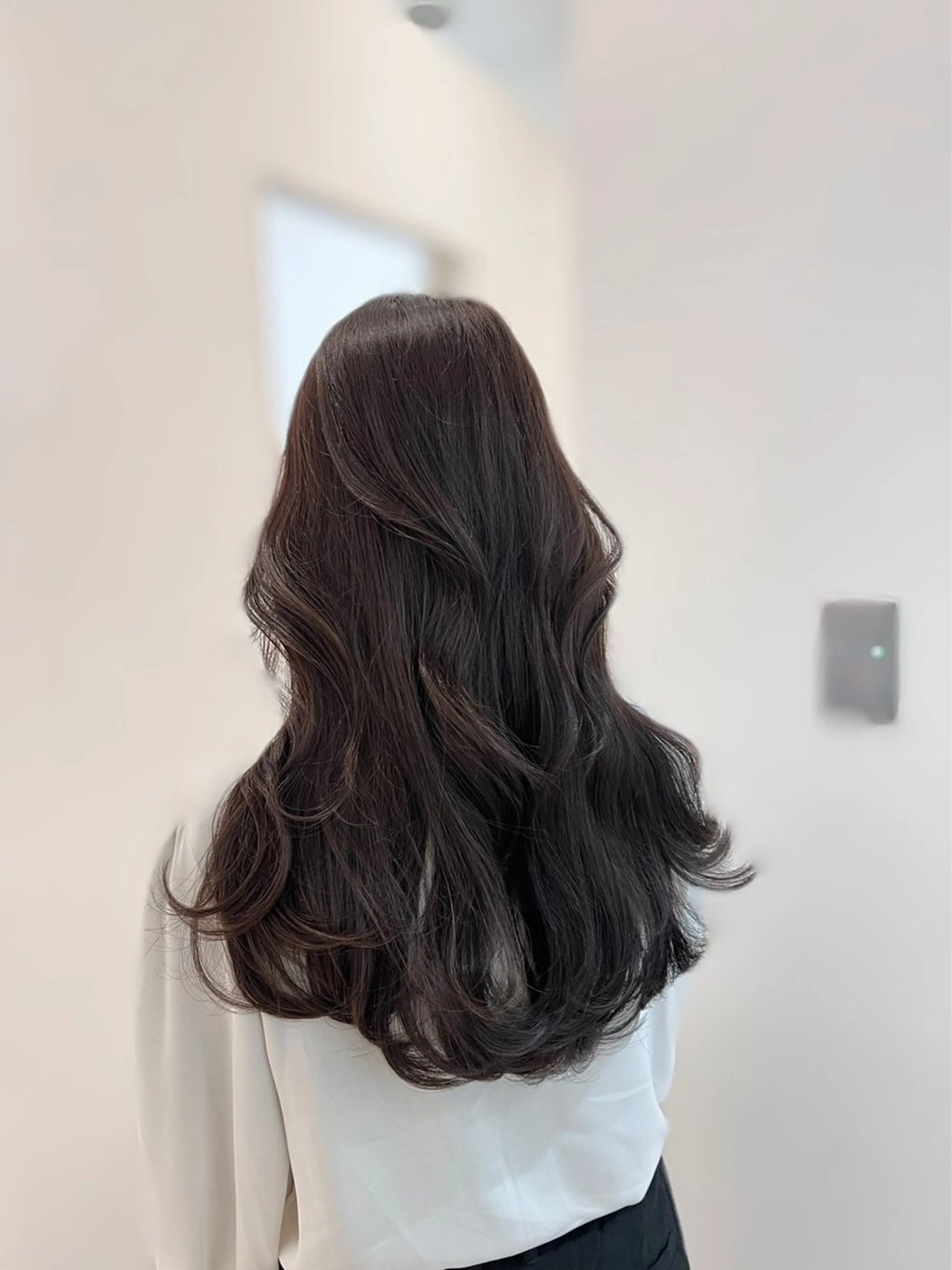 カラー MAEUL NAGOYA所属・⛓ワンホンレイヤー 🥀🖤/あいりのヘアスタイル