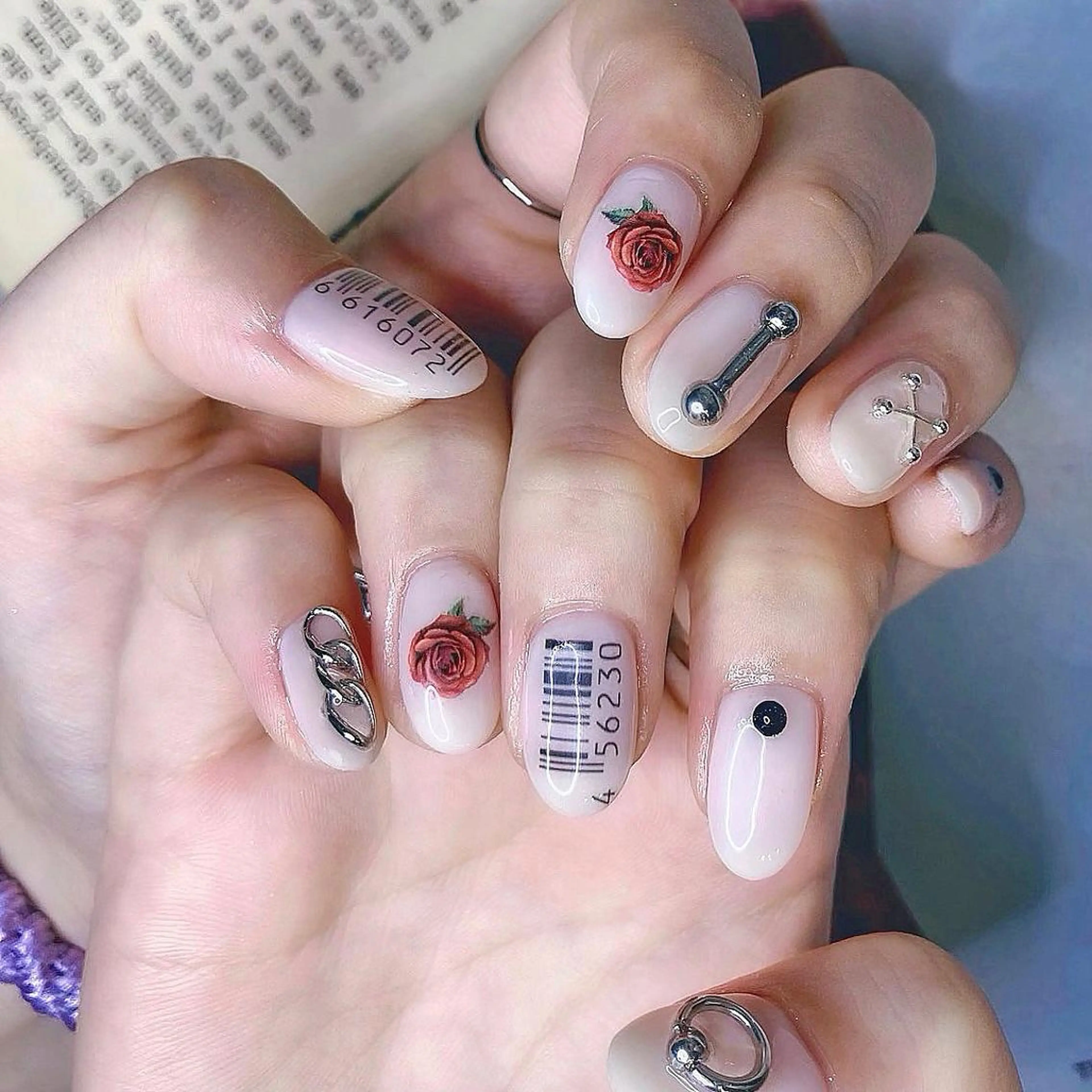 ネイル NOIROUGE所属・NOI ROUGEのネイルデザイン