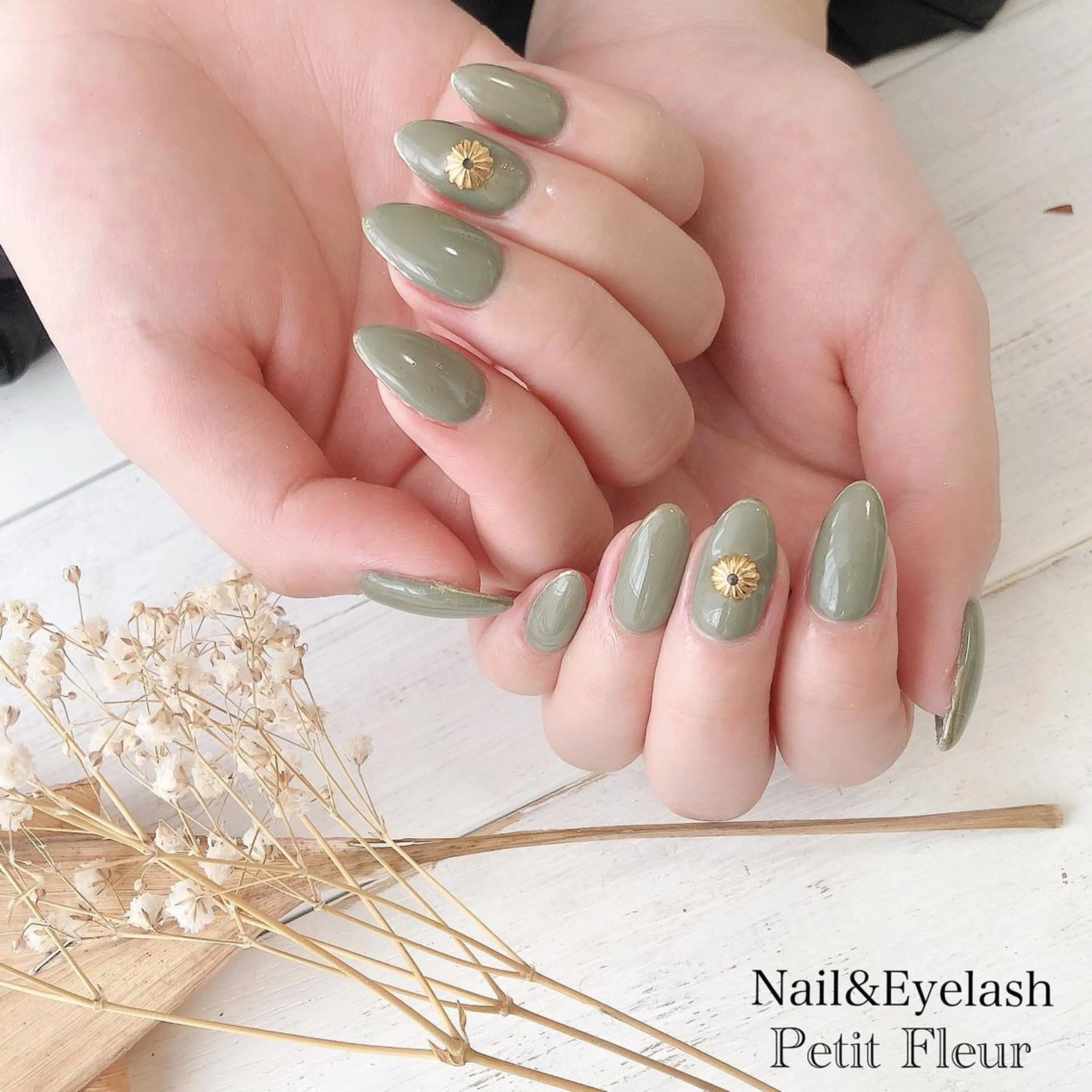 ネイル Petit Fleur所属・青柳 亜梨奈のマツエク・マツパデザイン