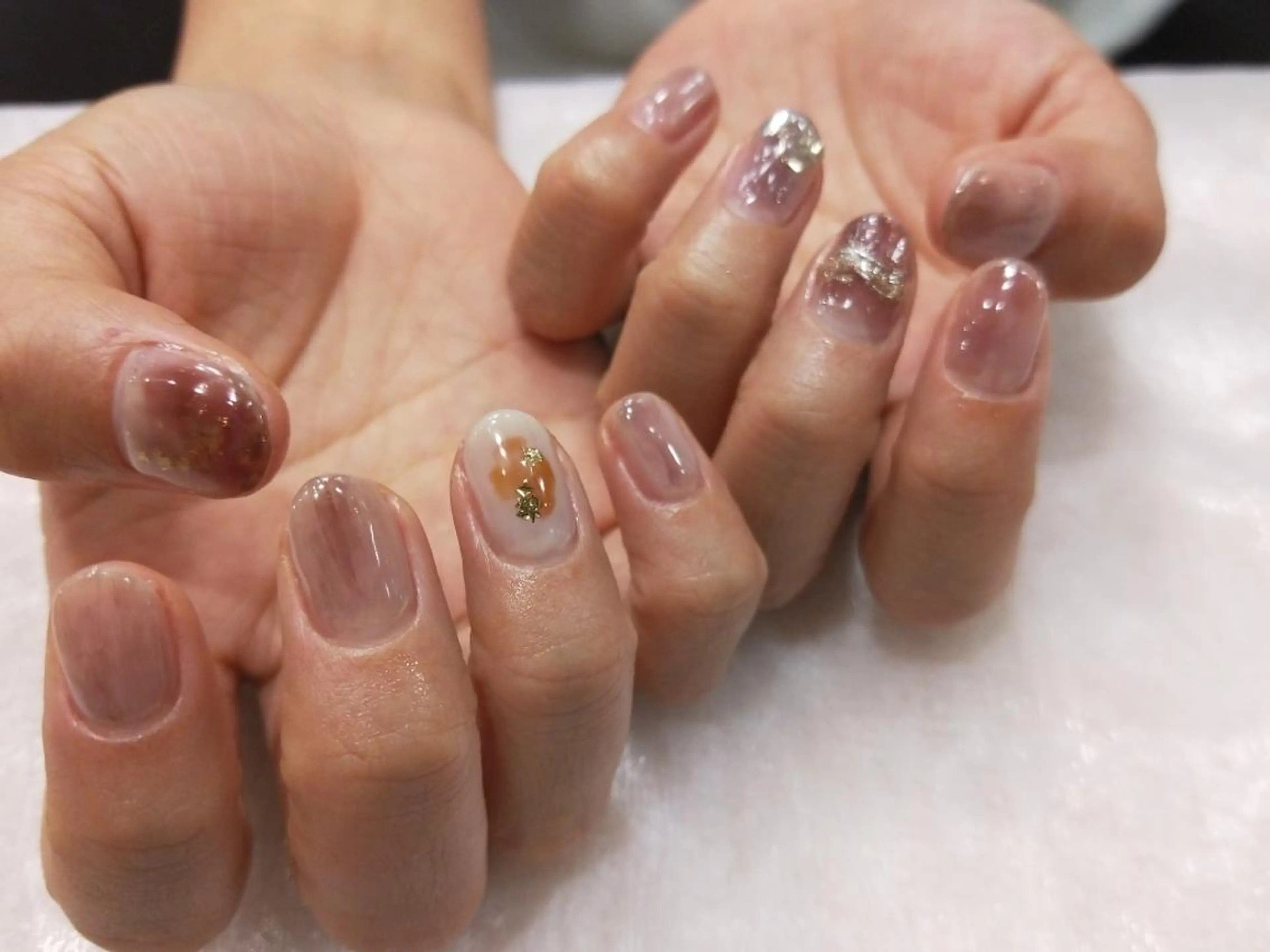 ネイル ハンドネイル ハンドケア R'well所属・はばすみれ🎀ﾈｲﾙ 光ﾌｪｲｼｬﾙ ﾍｱのネイルデザイン