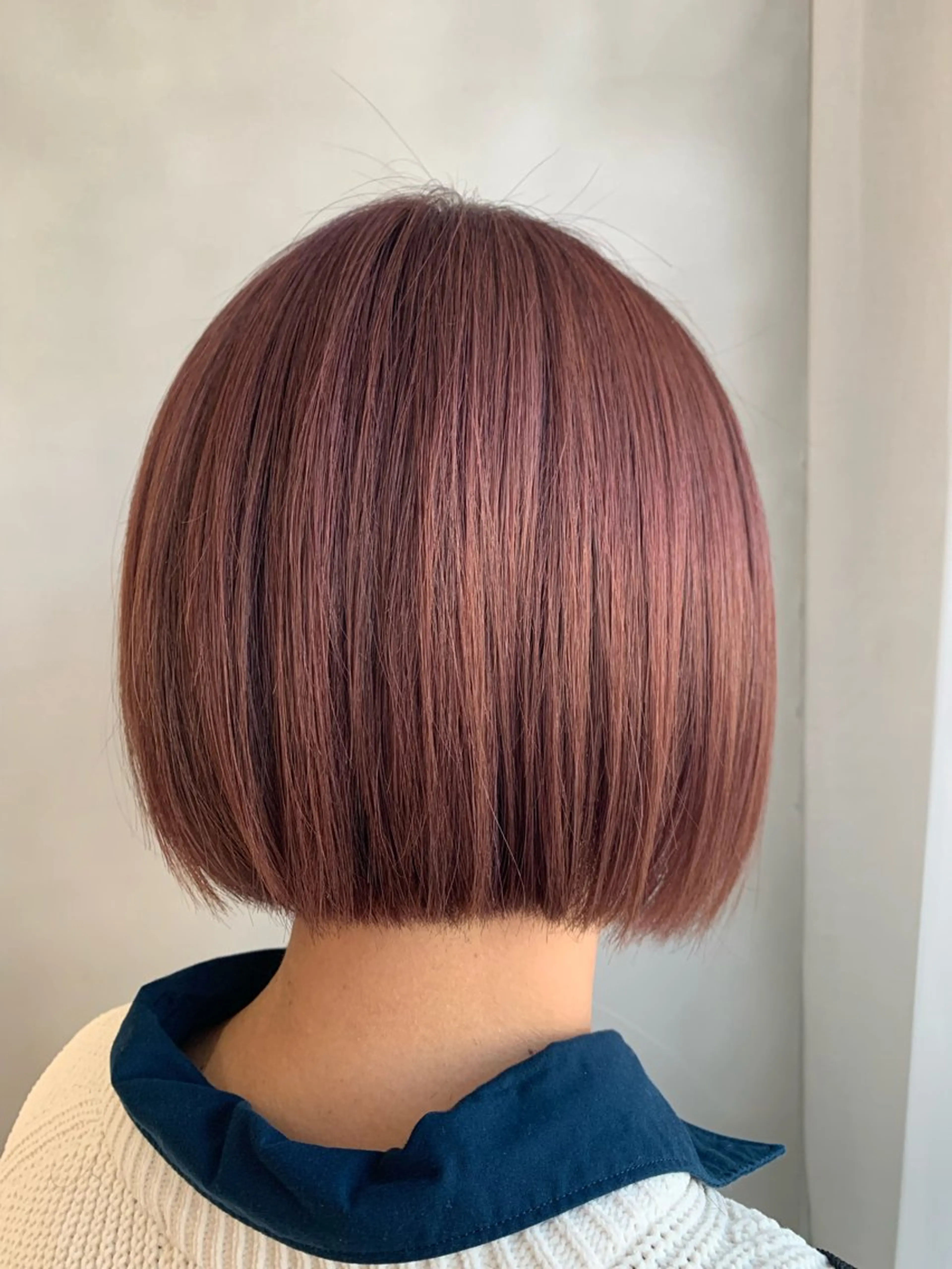 ショート カラー 幡野 葵のヘアスタイル