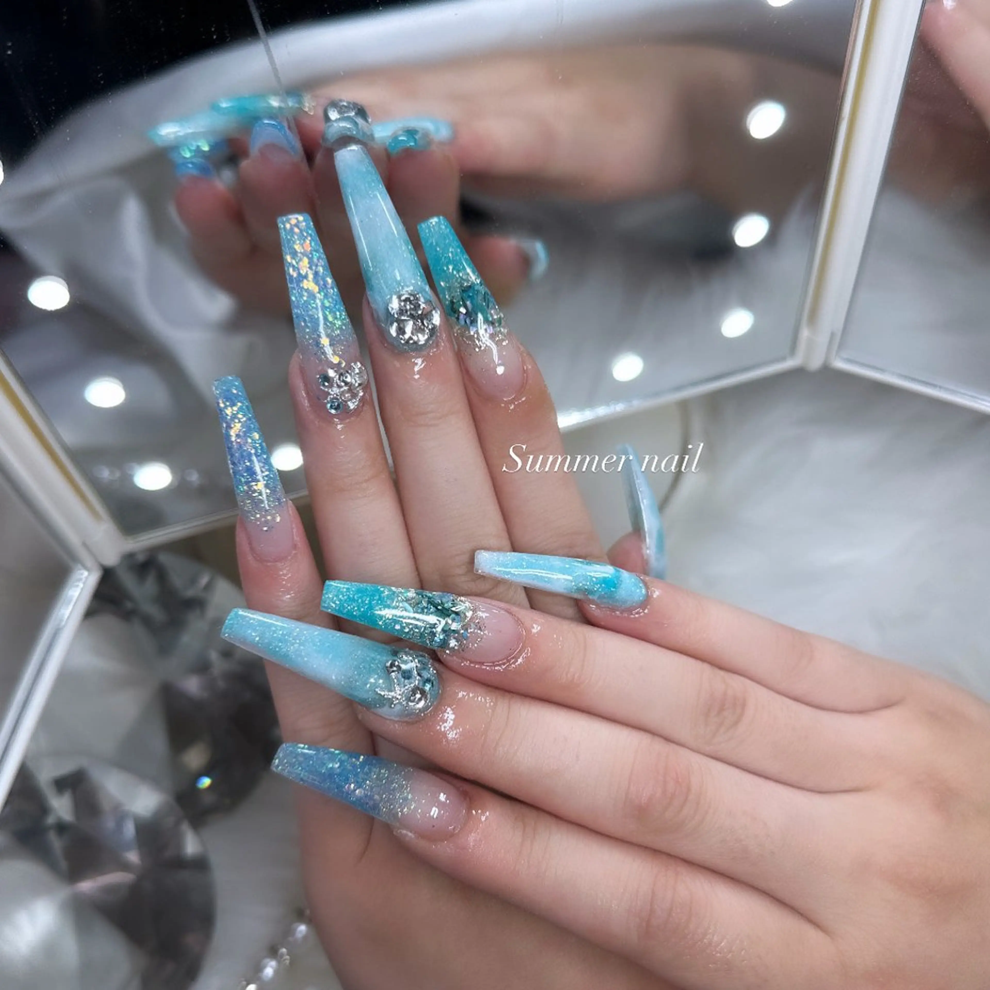 ネイル 加納 莉音のネイルデザイン