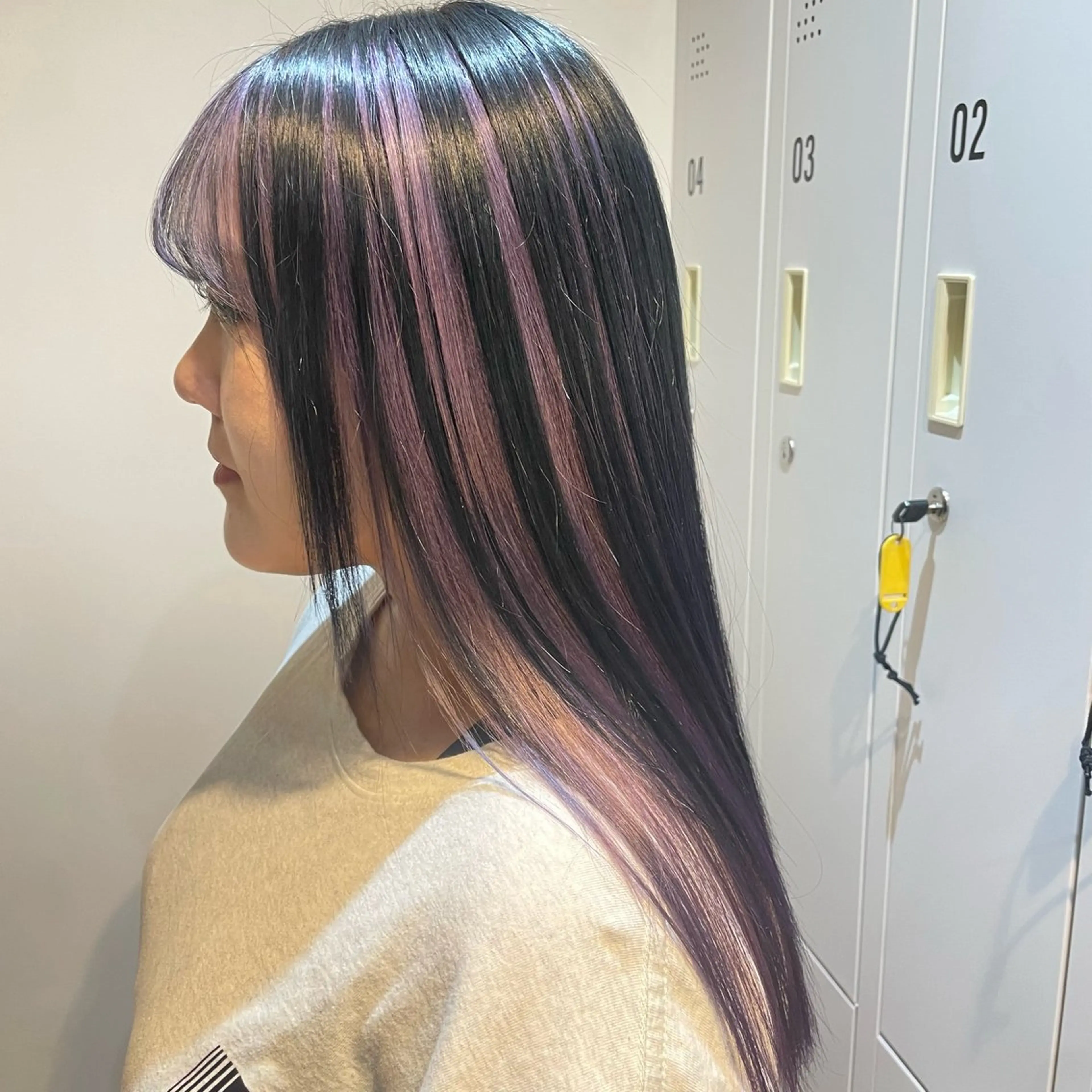 カラー デザインカラー バイオレットカラー YOHA HAIR PARTNER【ヨハ ヘア パートナー】所属・山本 かずなのヘアスタイル