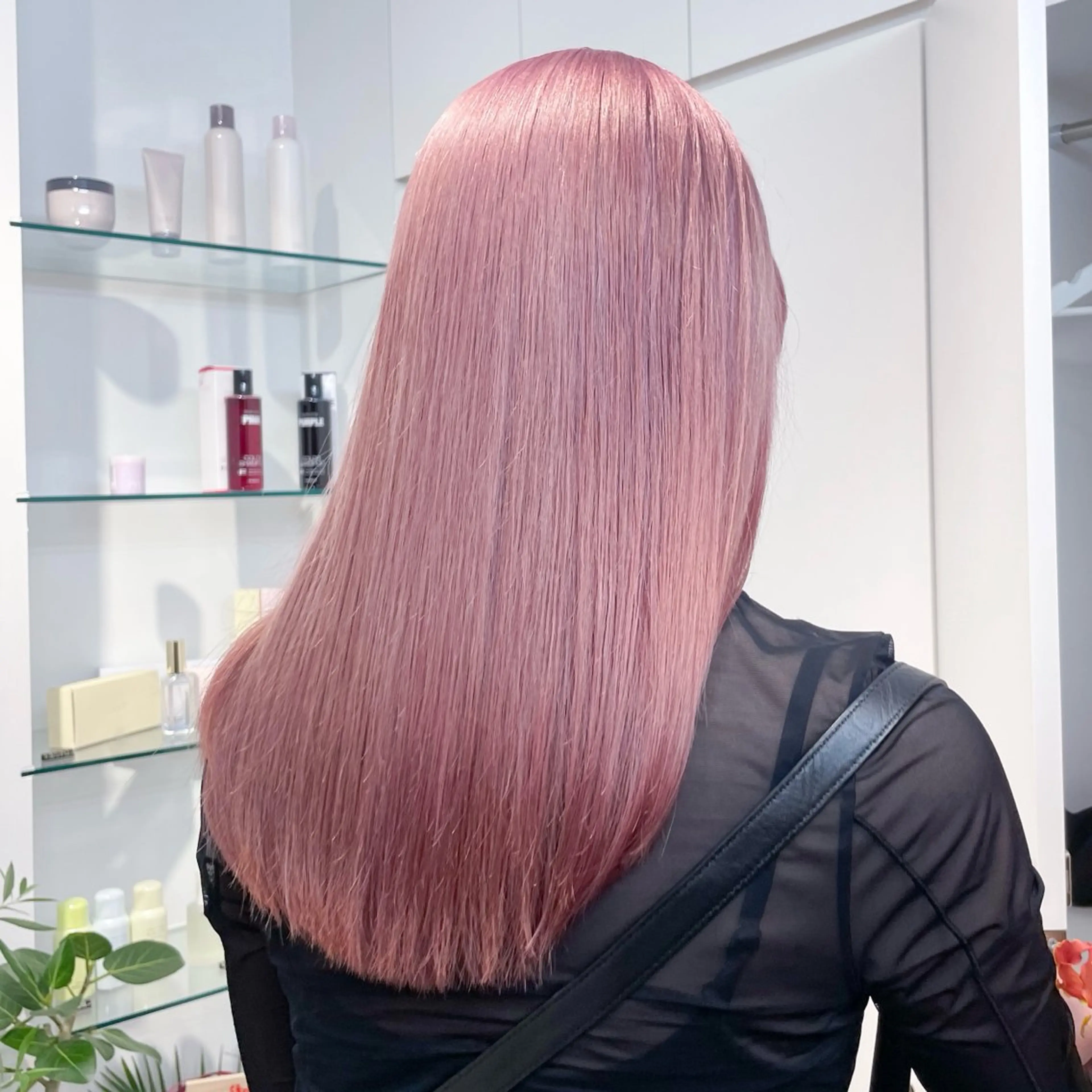 セミロング カラー カット ヘアカラー トリートメント レイヤー/ブリーチ ♥️【木坂 桃歌】のヘアスタイル