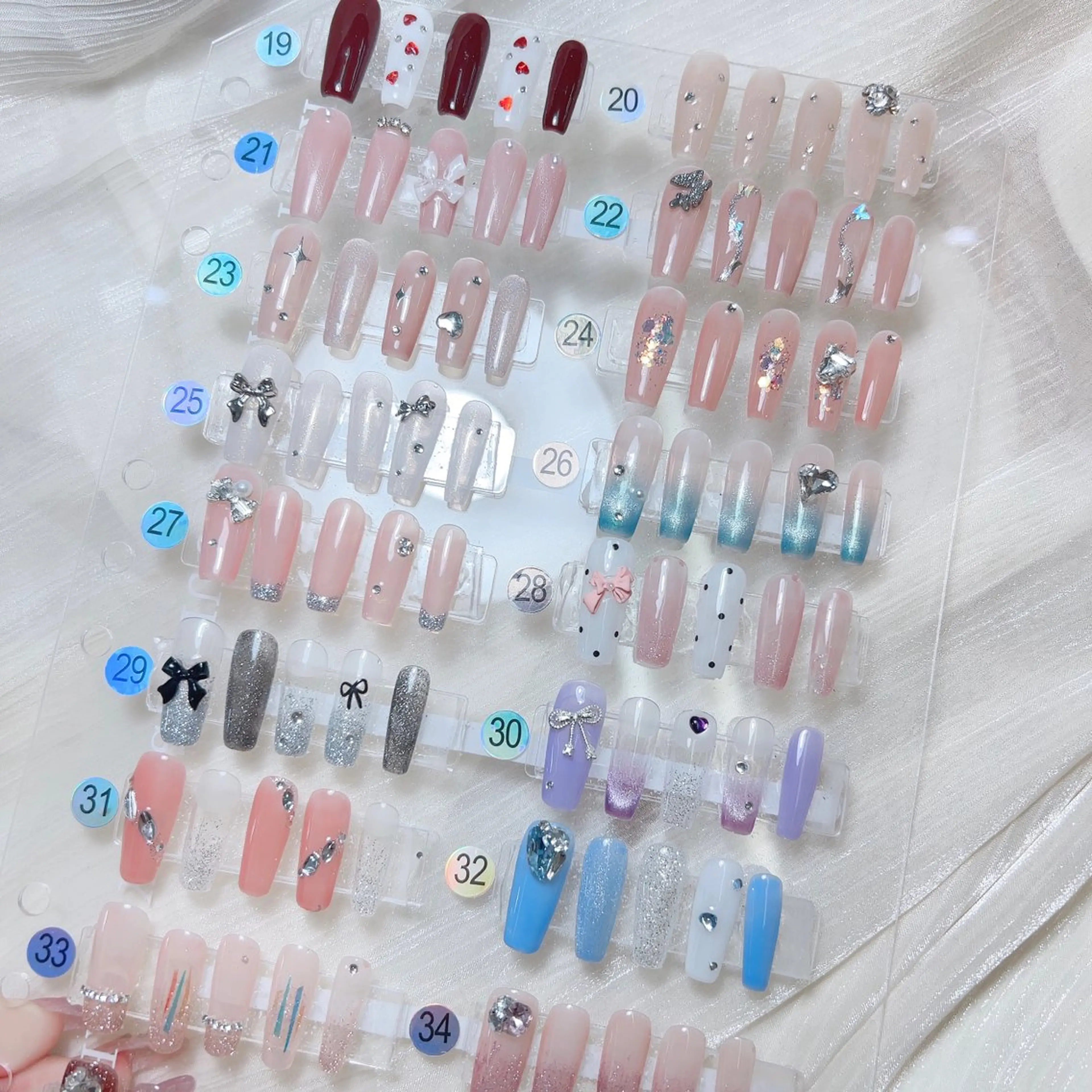 ネイル ハンドネイル 🎀M nails✨ ビューティーのネイルデザイン