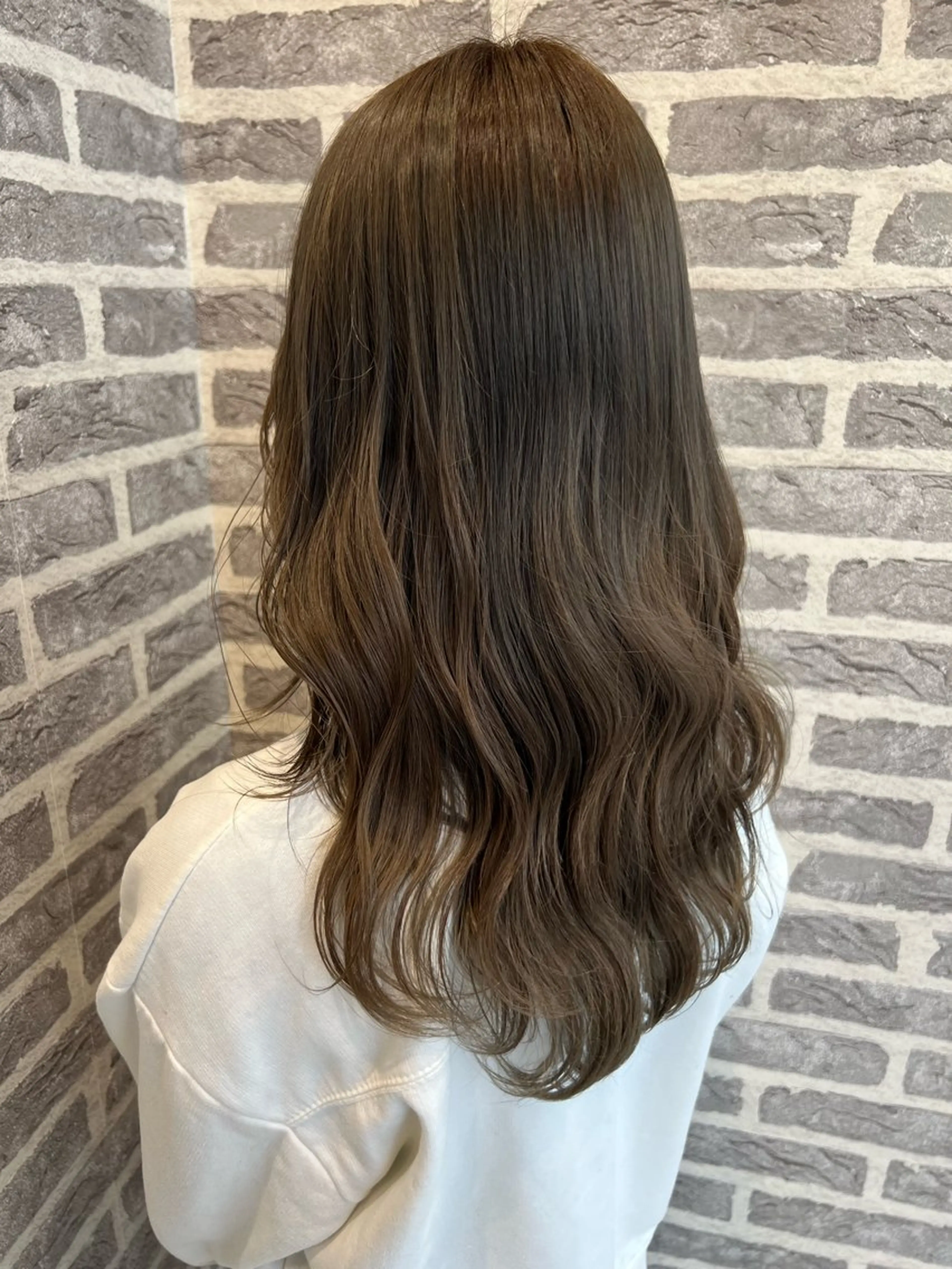 カラー EARTH岩槻店 azusaのヘアスタイル