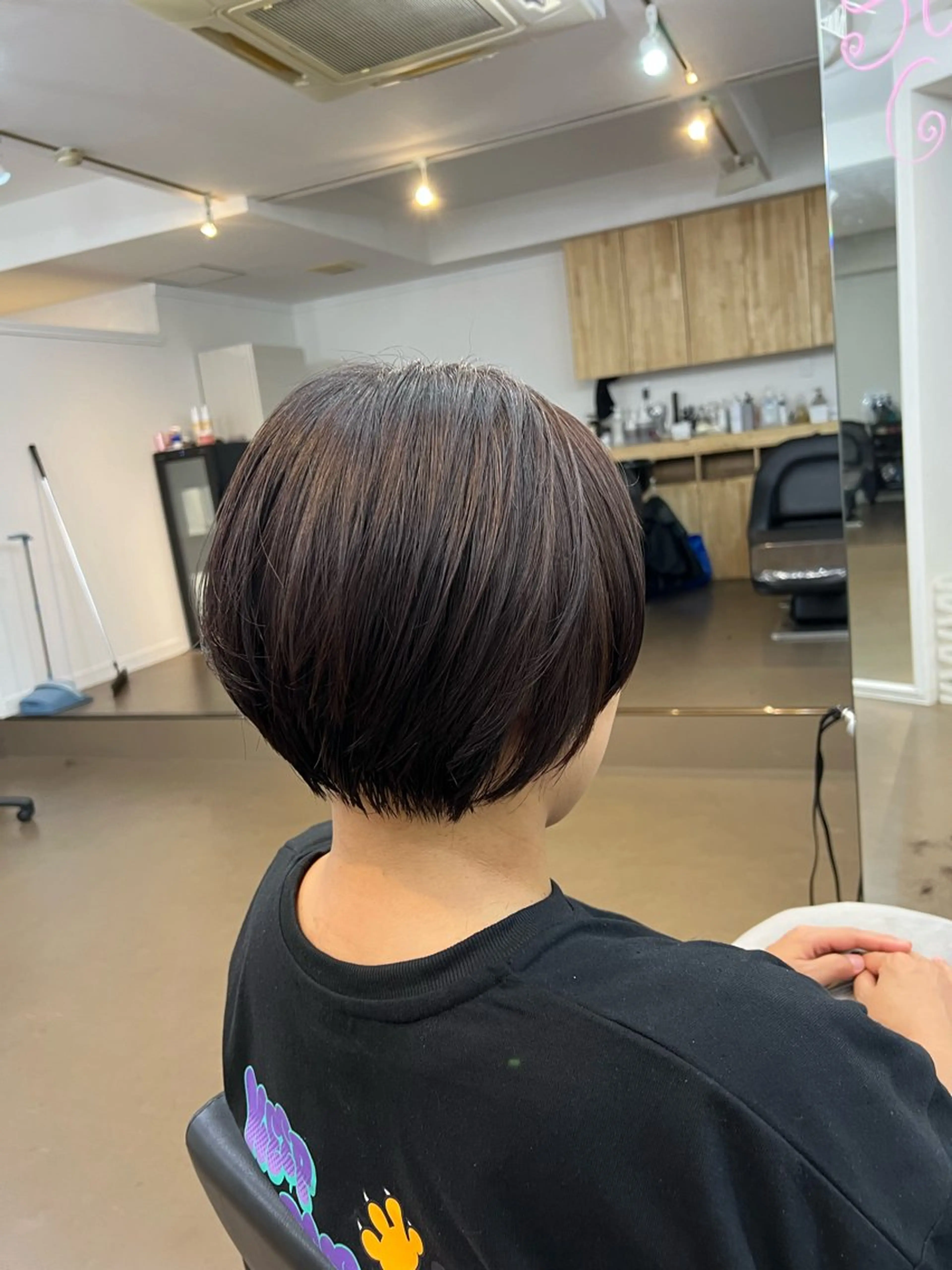 ショート カラー バレイヤージュ ブリーチ ケアブリーチ ダブルカラー ハイライトカラー 神戸ボブ✂️ ioe三宮/田 伸佳のヘアスタイル