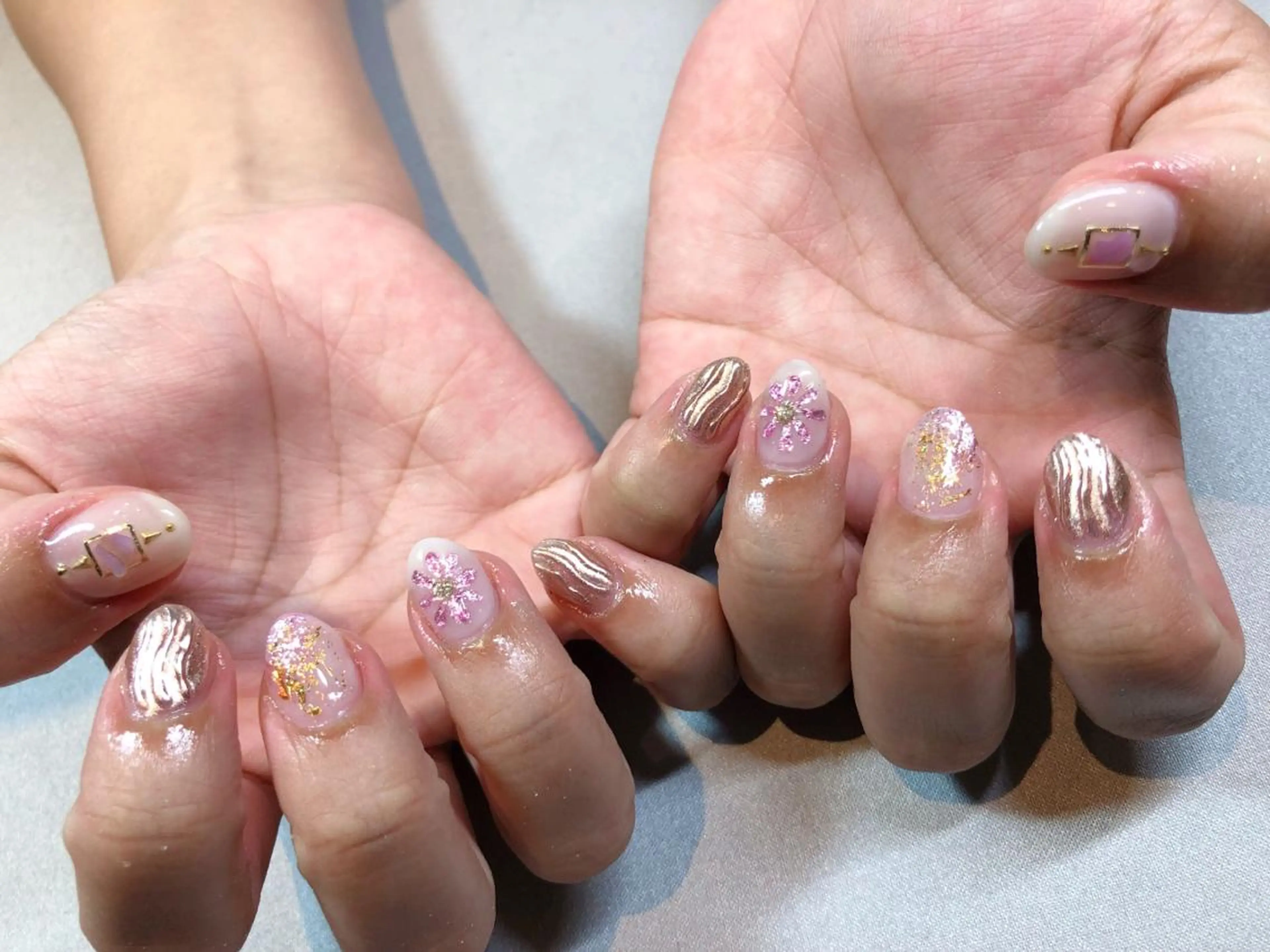 ネイル iiloo aromaworksのネイルデザイン