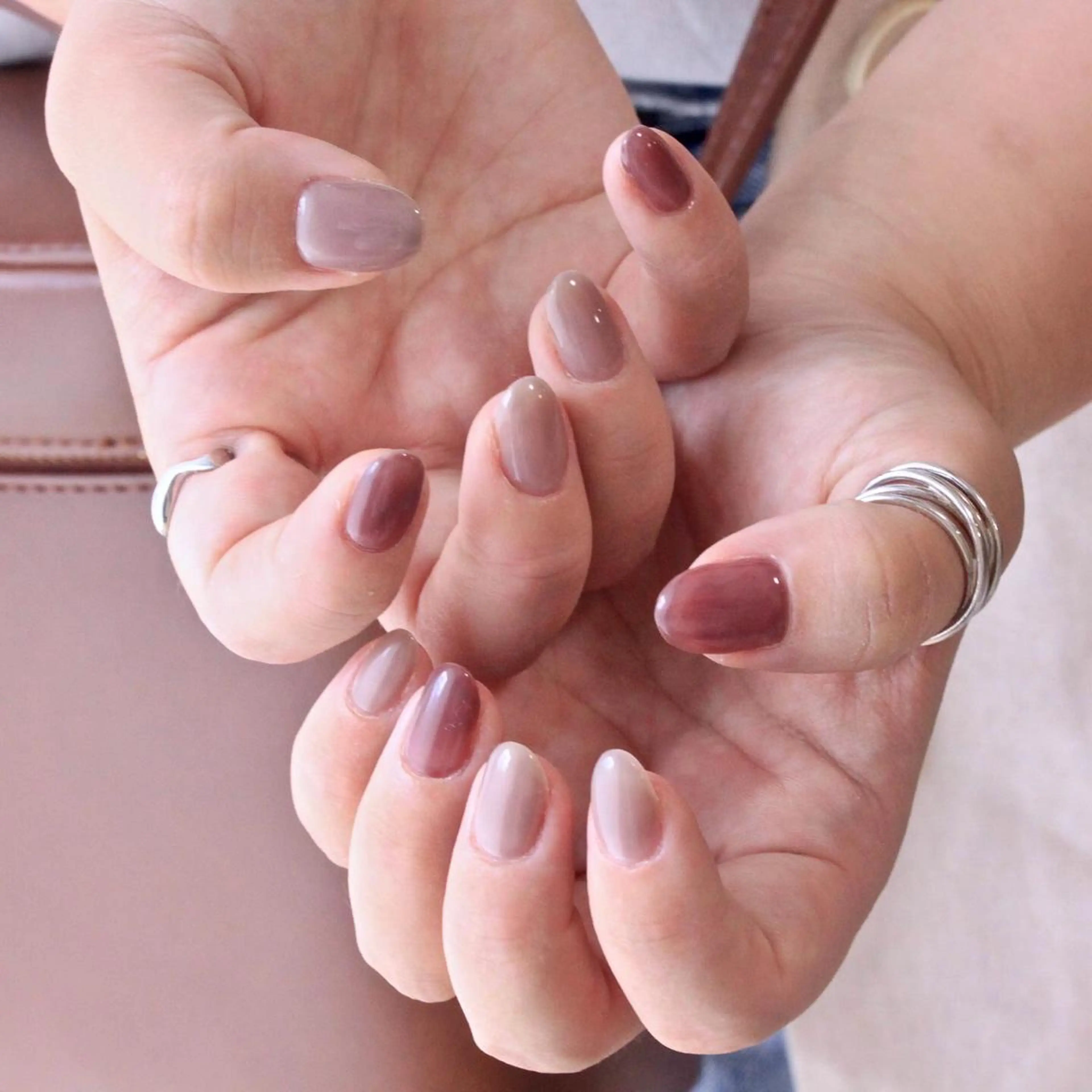 ネイル ホワイト ハンドネイル Elio所属・Elio 国泰寺のネイルデザイン