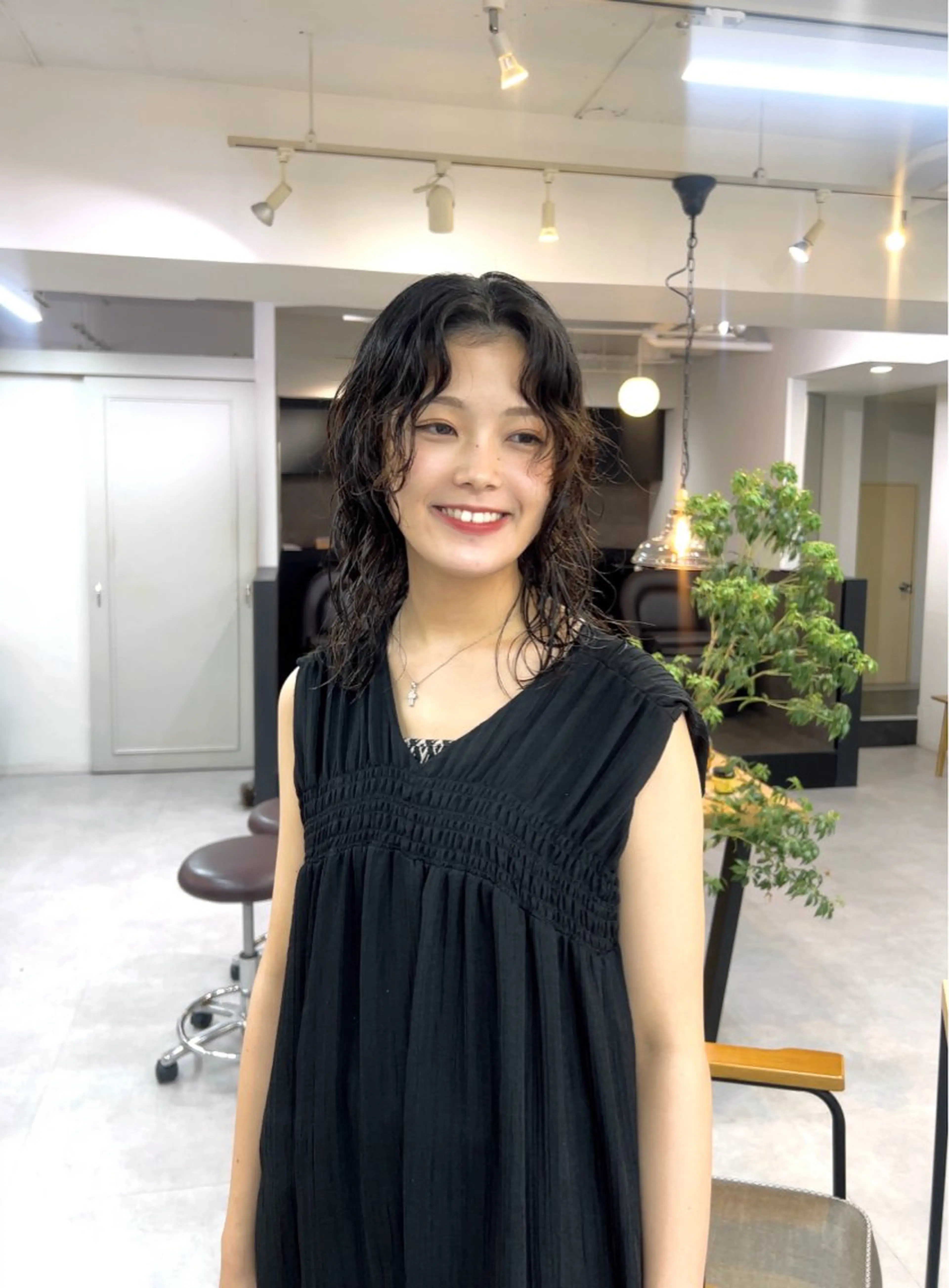 ミディアム パーマ ミディアムパーマ レイヤーカット カット パーマ パーマ＊ 顔まわり似合わせのヘアスタイル