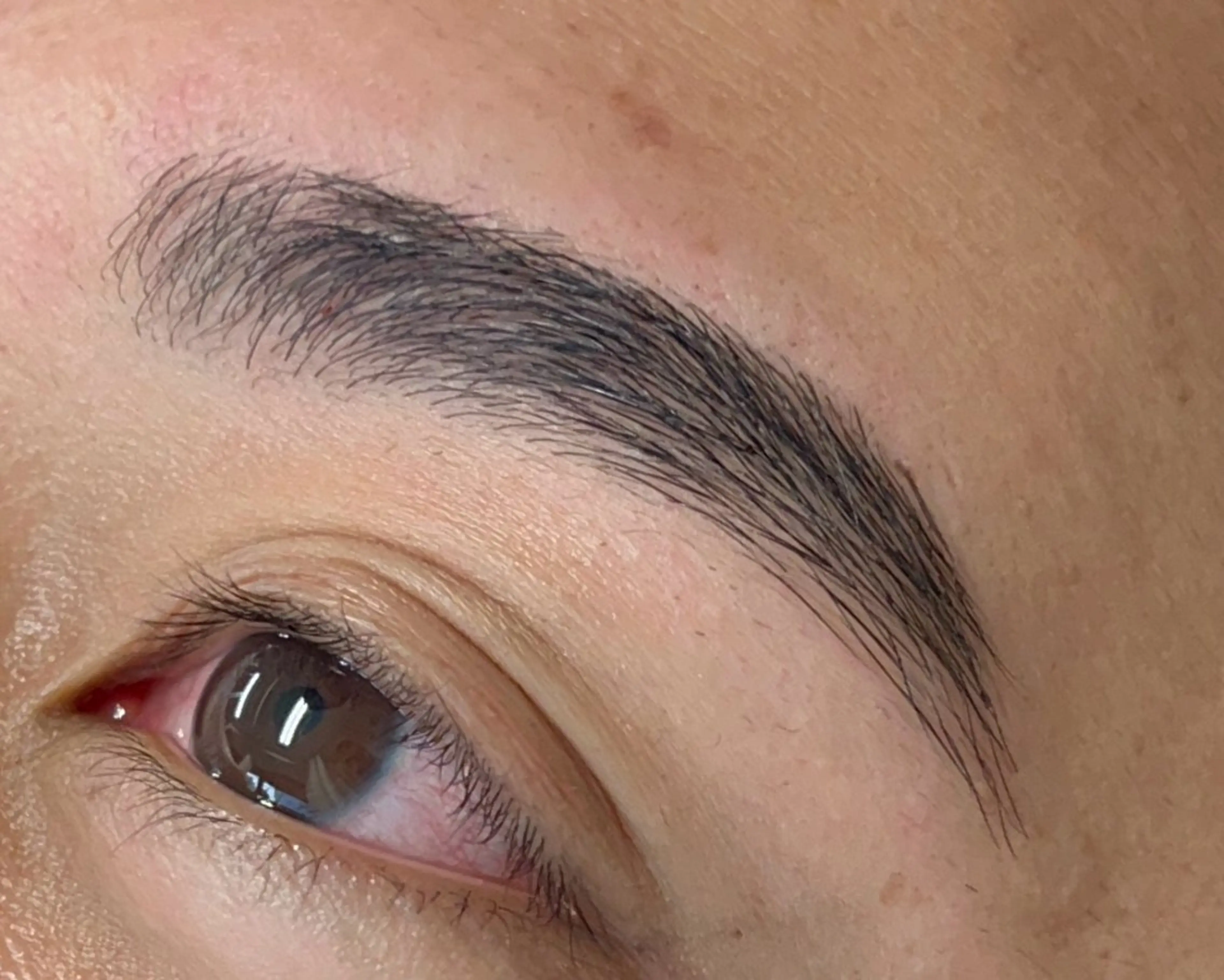 アイブロウ Lyspois natsuのマツエク・マツパデザイン