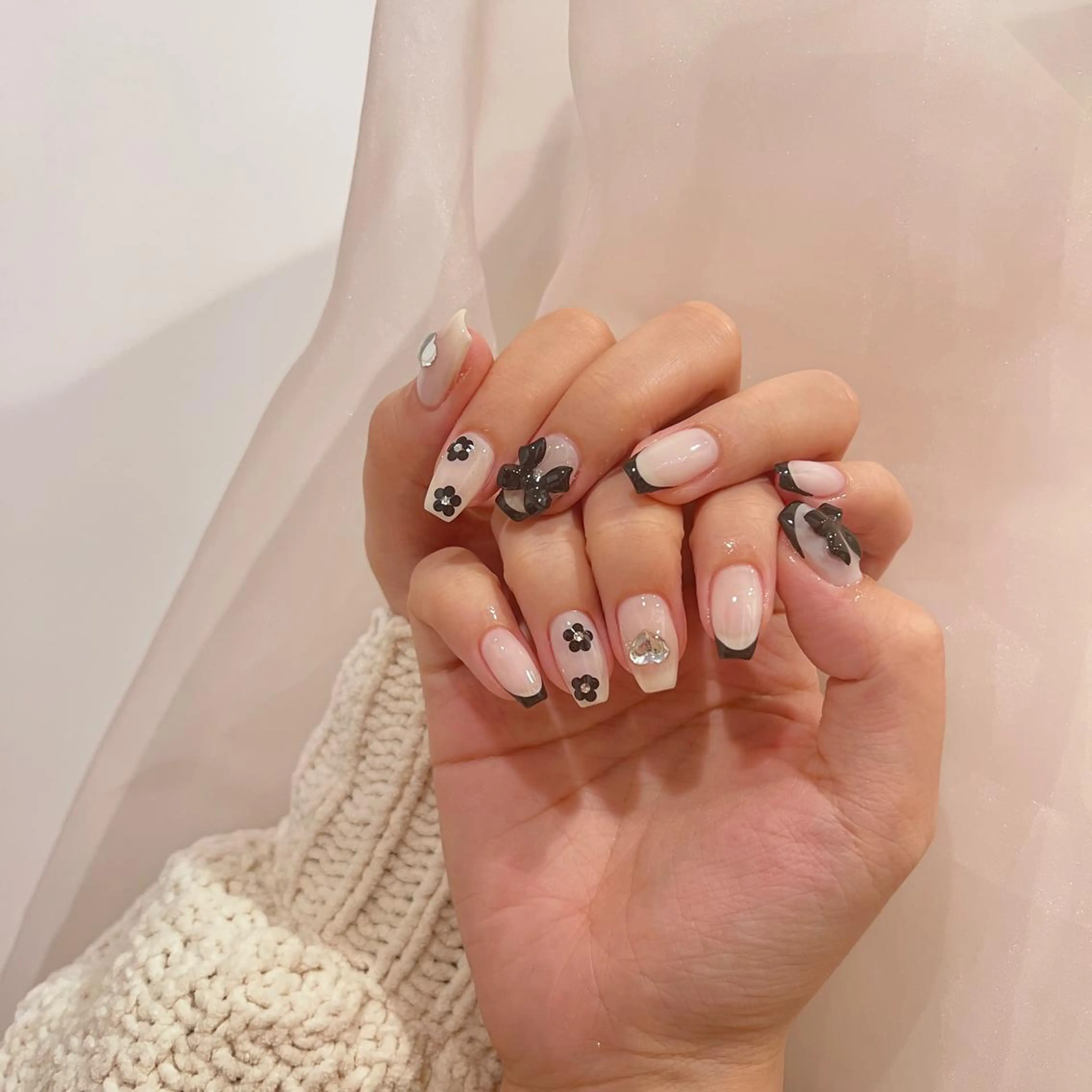 ネイル 黒葛原 めぐみのネイルデザイン