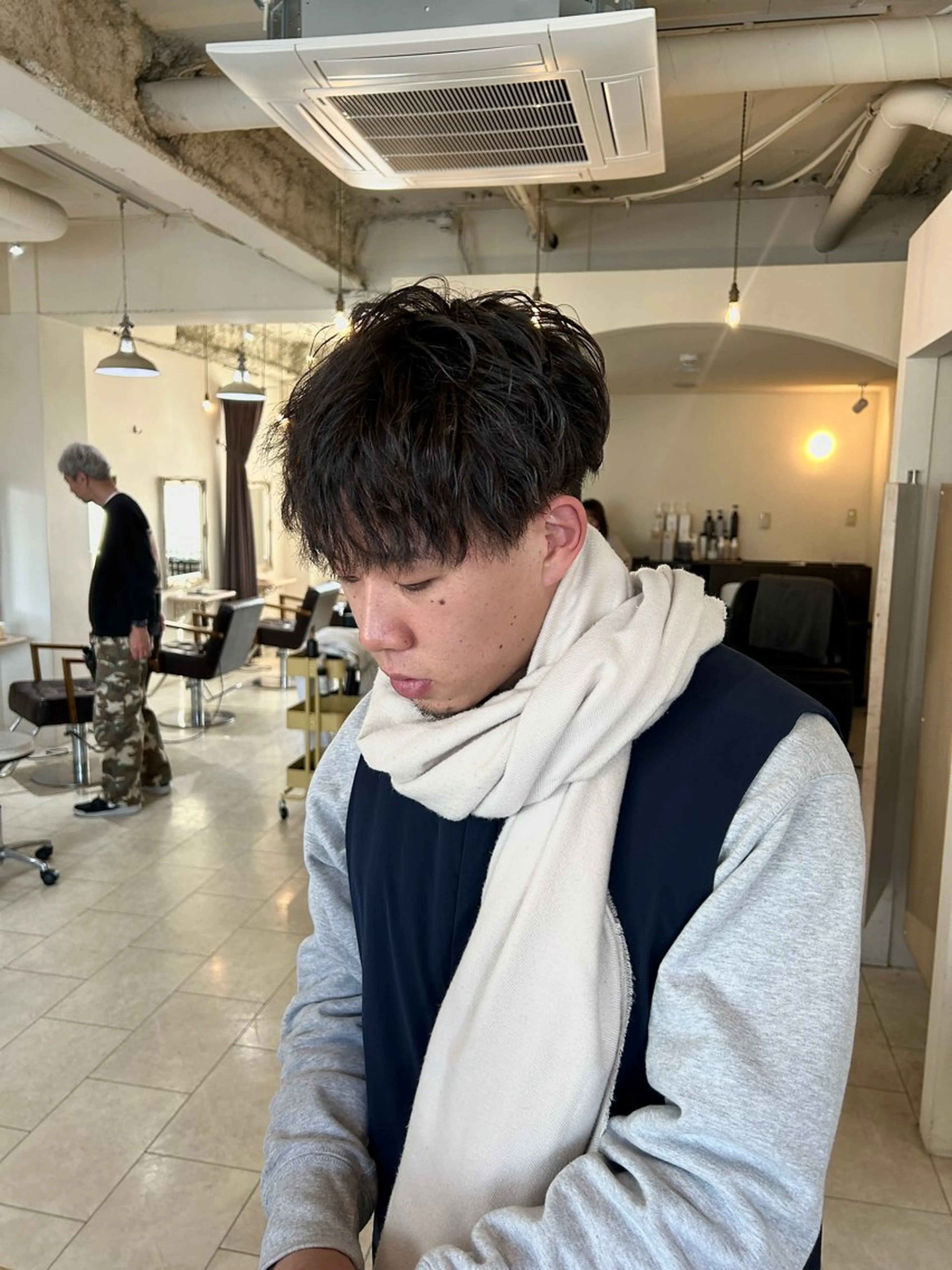 メンズ Maho/海外 レイヤー/ハイトーンのヘアスタイル