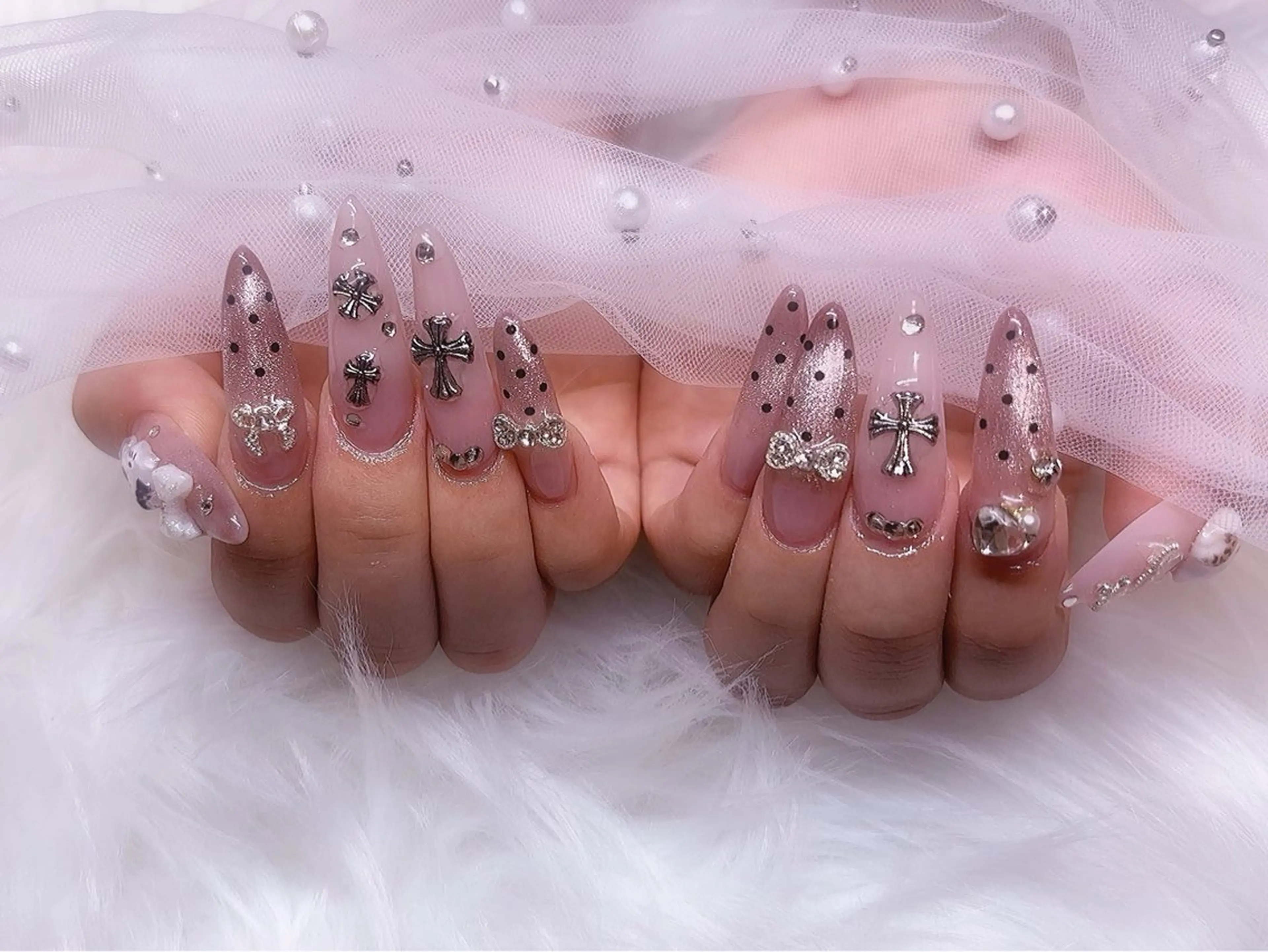 ネイル アニマル柄 ドット ジェルネイル 韓国ネイル ロングネイル ハンドネイル Y. 🍒maki🍒ྀིのネイルデザイン