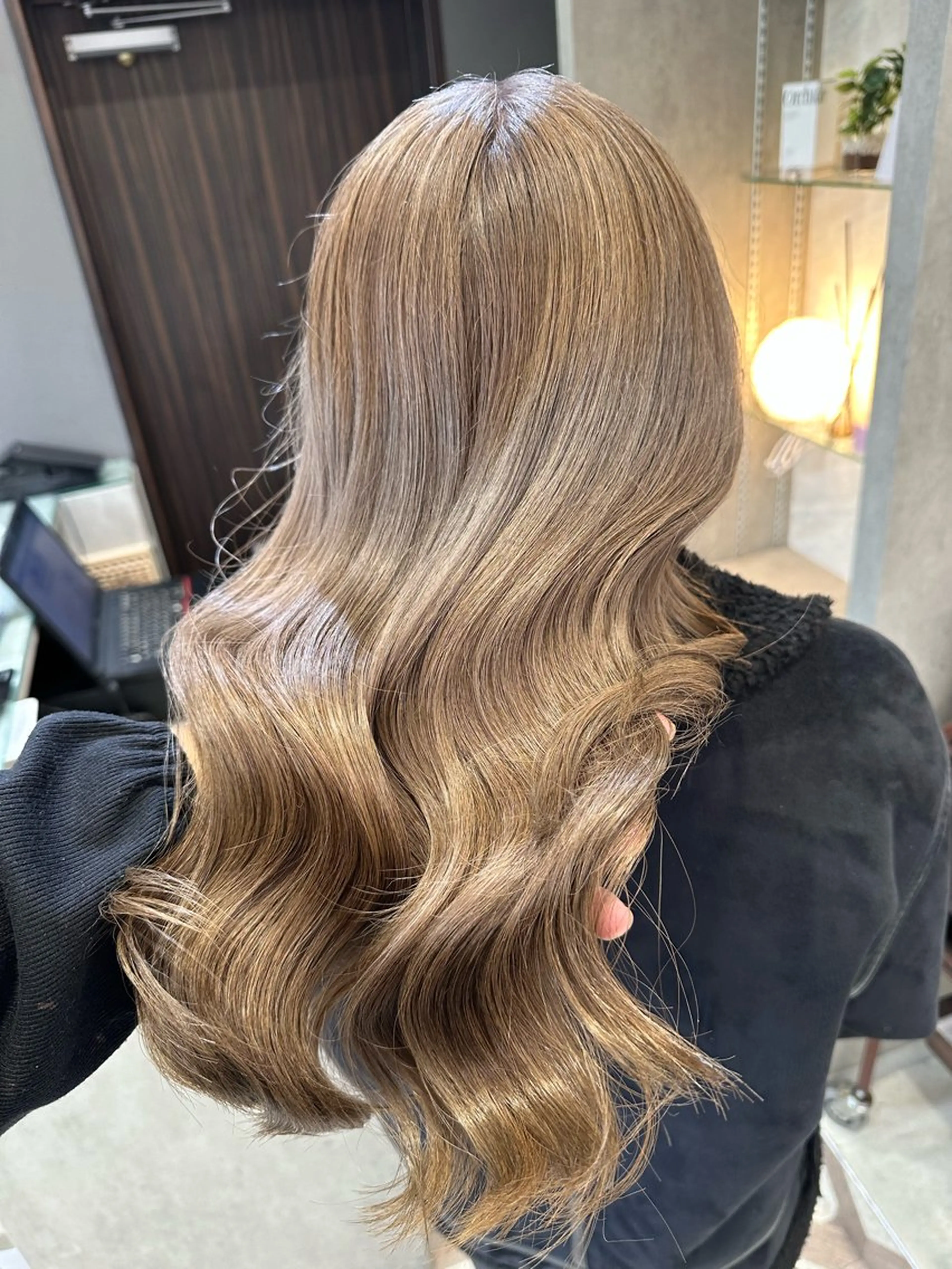 セミロング カラー ヘアカラー トリートメント AYAKASA 暖色カラー/レイヤーのヘアスタイル