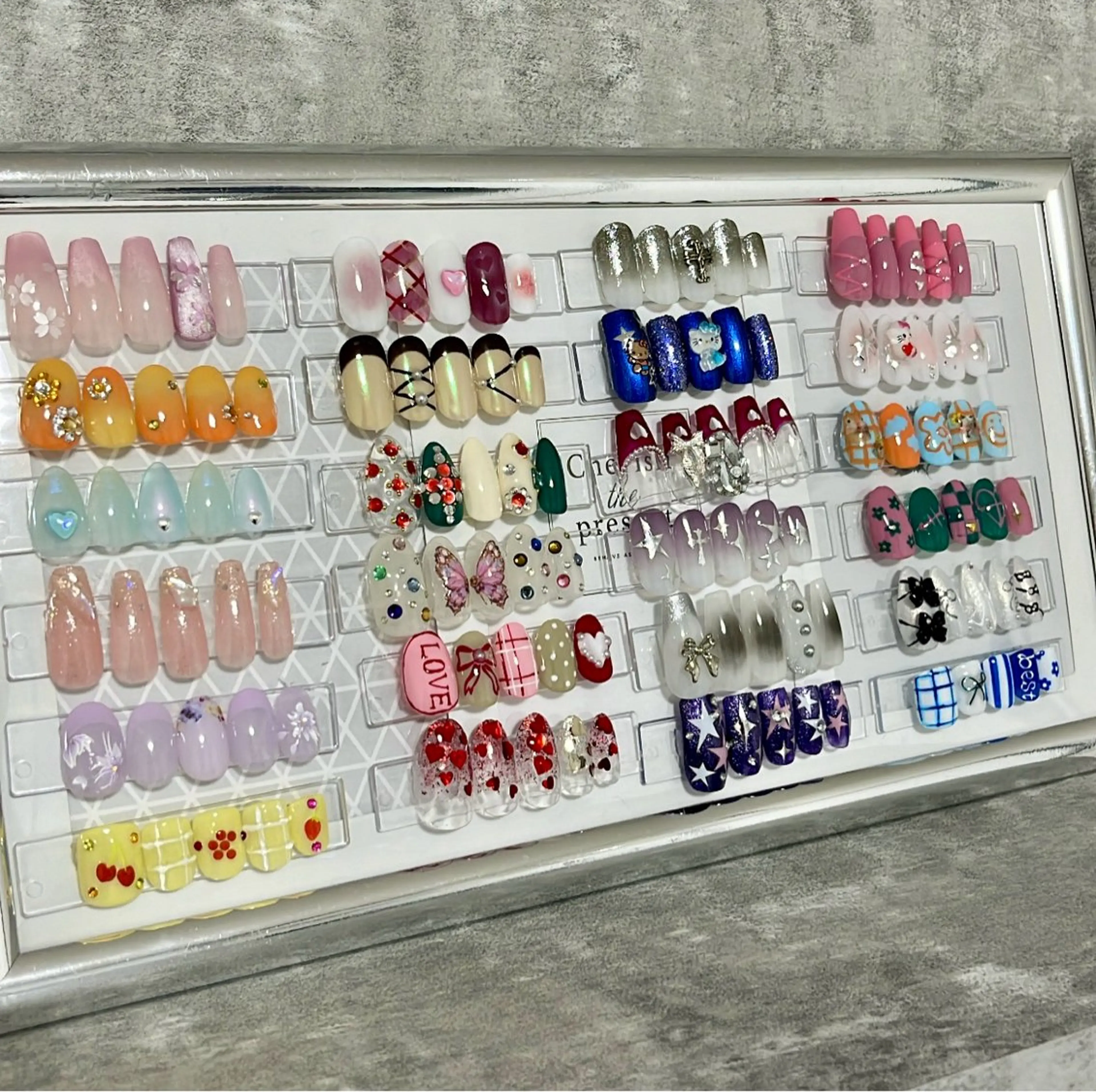 ネイル ガーリー 韓国ネイル NailByua 武蔵新城徒歩4分のネイルデザイン