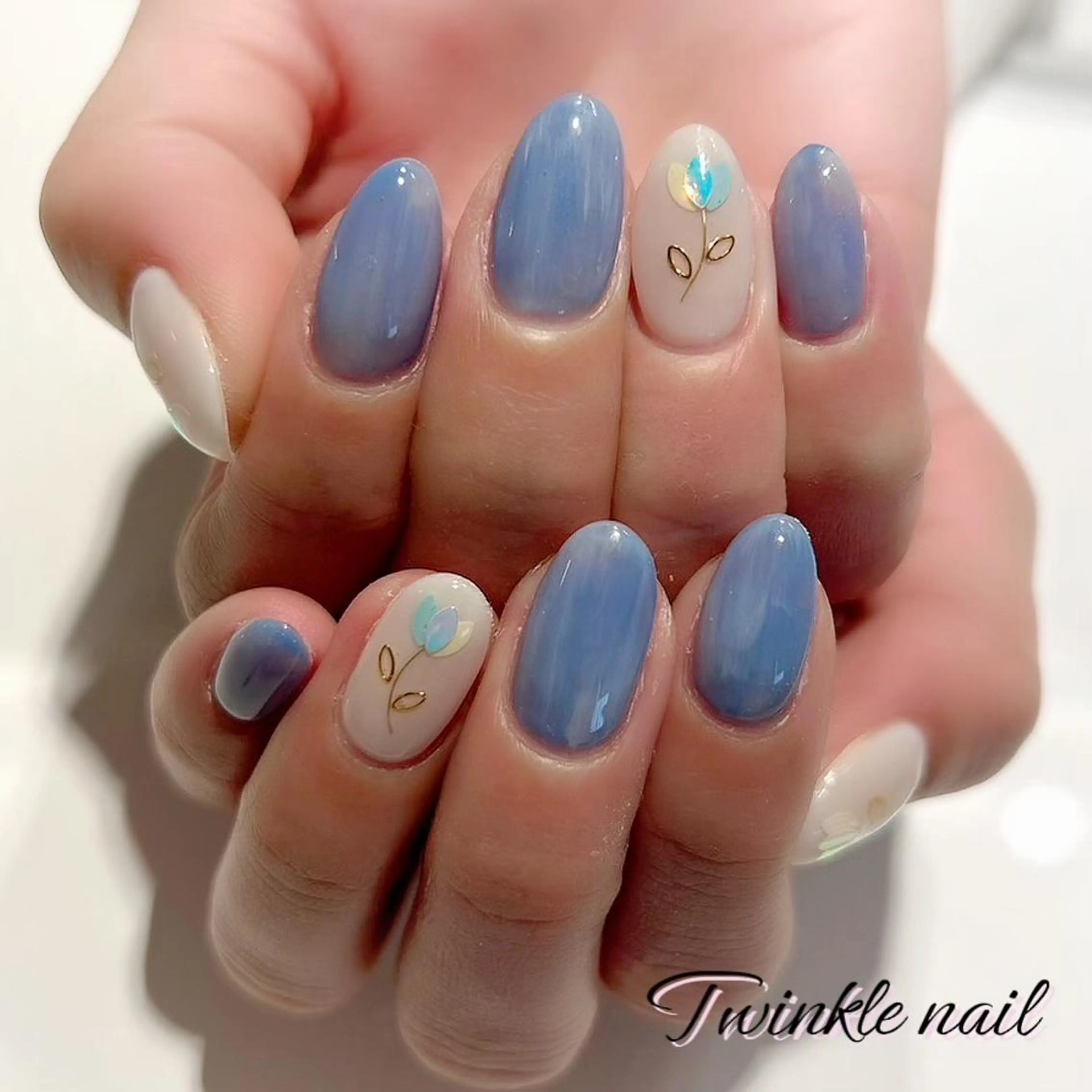 ネイル ハンドネイル ハンドケア 中井 綾香の眉毛・アイブロウイメージ