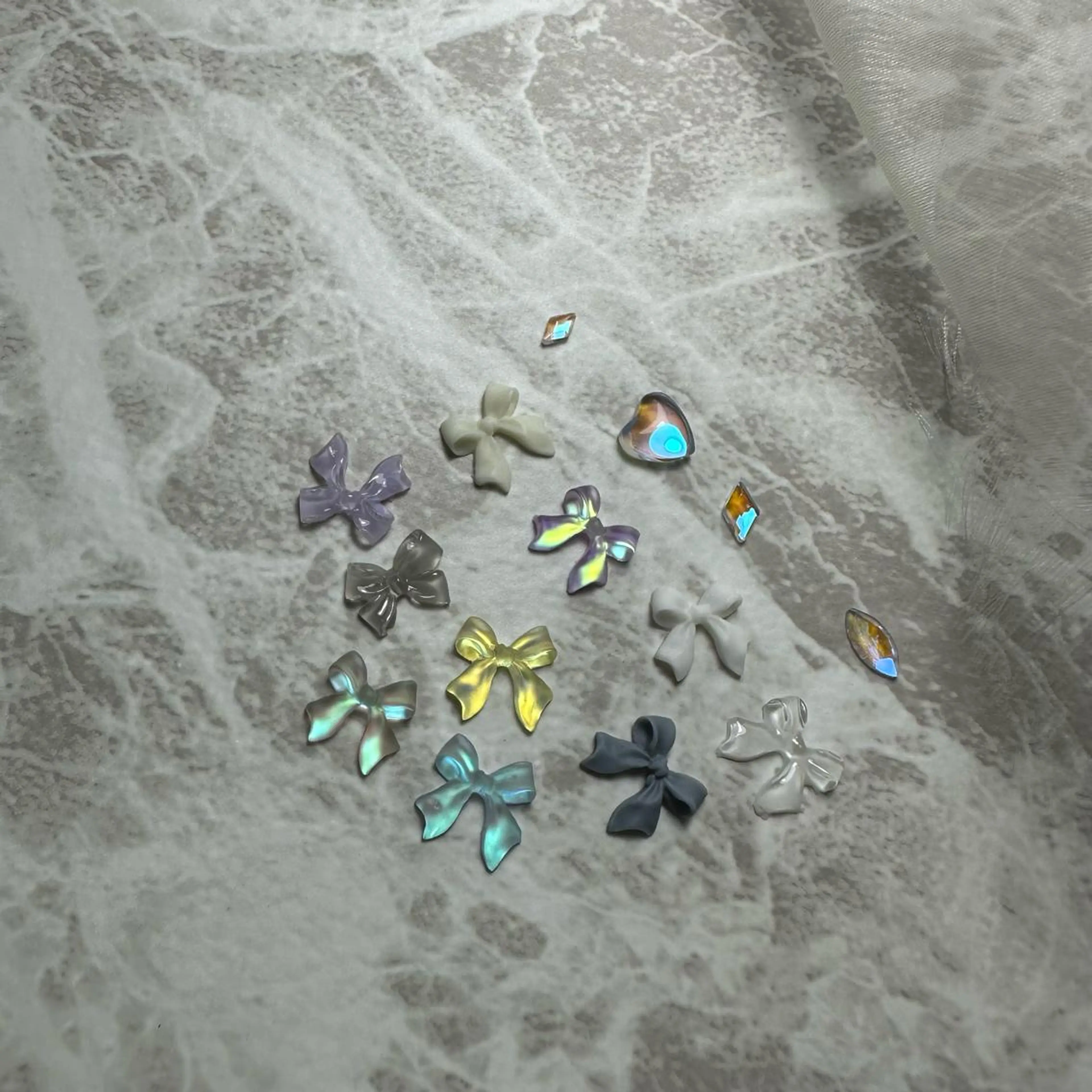 ネイル repos~ルポ~所属・里見 麗のネイルデザイン