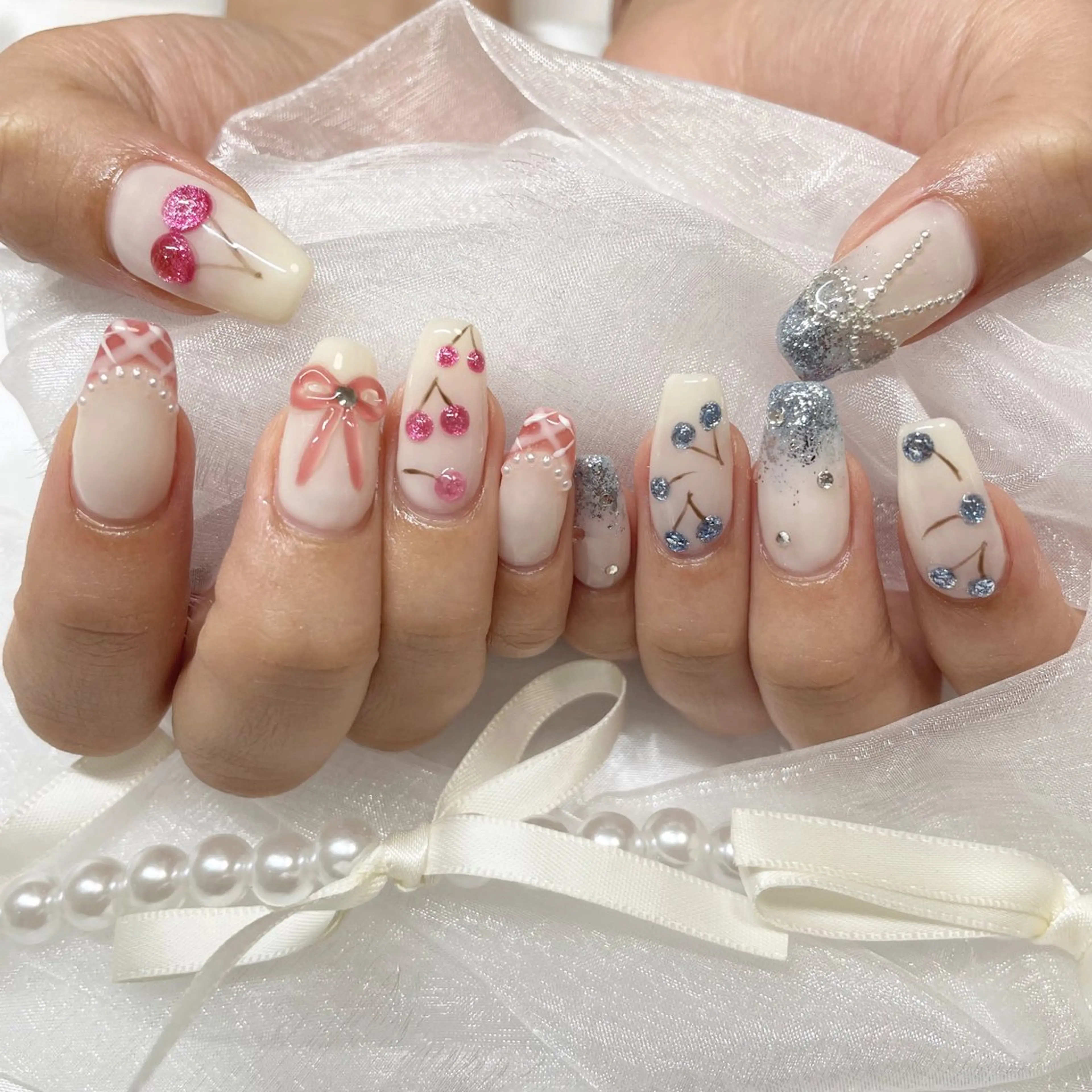 ネイル ジェルネイル 韓国ネイル 持ち込み ワンカラーネイル ワンホンネイル ハンドネイル fiore nail 🦋のネイルデザイン