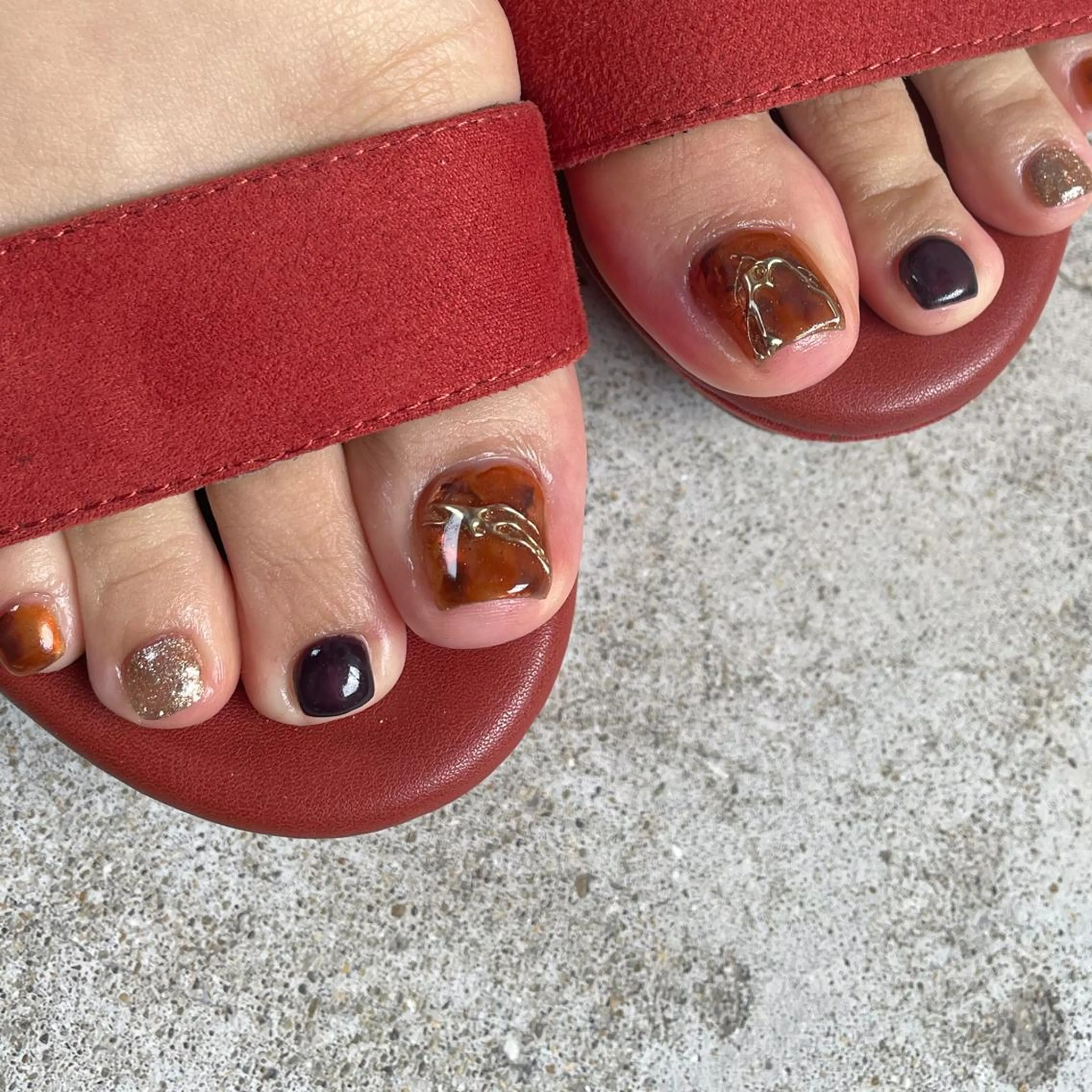 ネイル べっ甲ネイル フットネイル lyly.nail所属・lylynail YUUKAのネイルデザイン