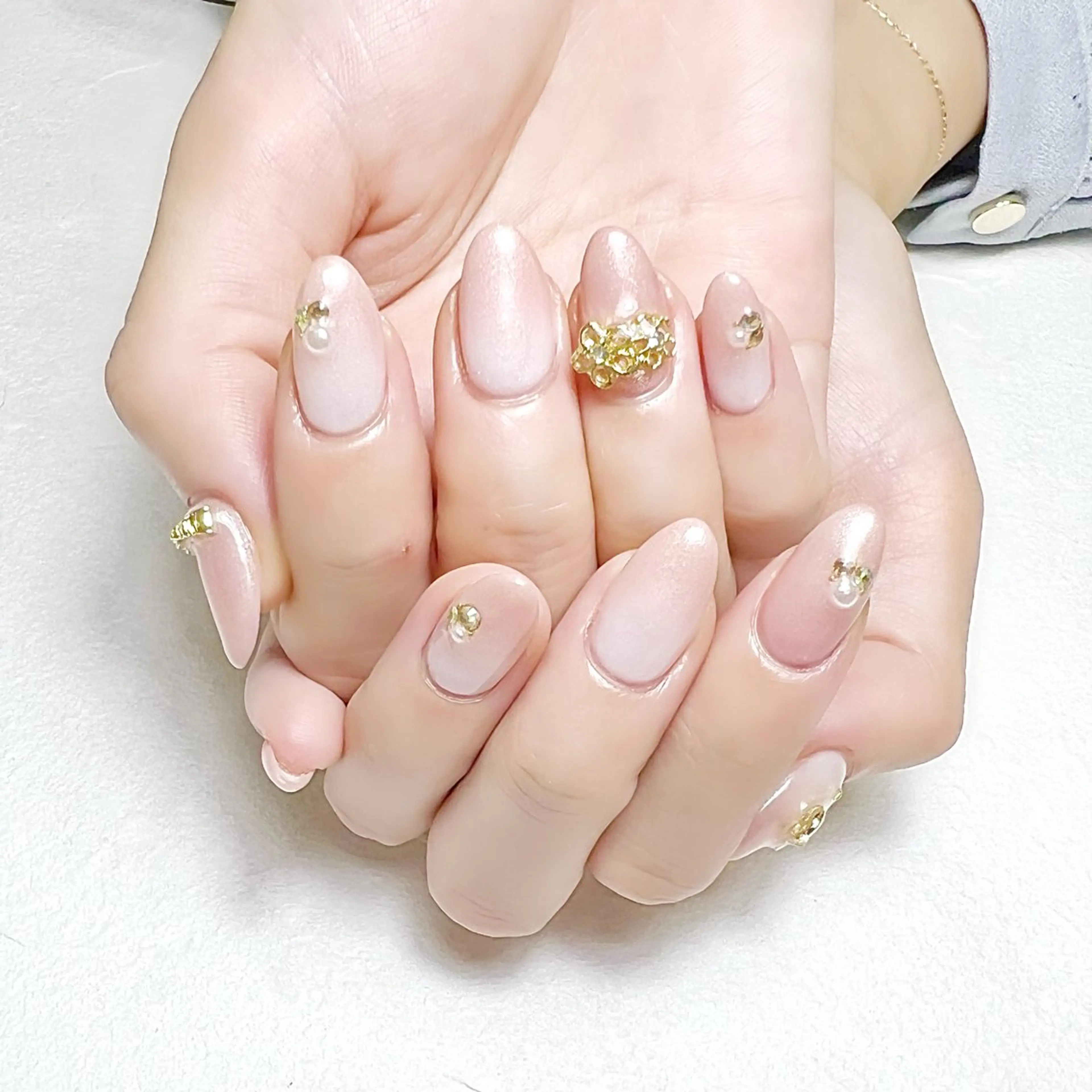 ネイル グラデーション キラキラネイル ピンク 冬ネイル クリスマス rouse nail RISATOのネイルデザイン