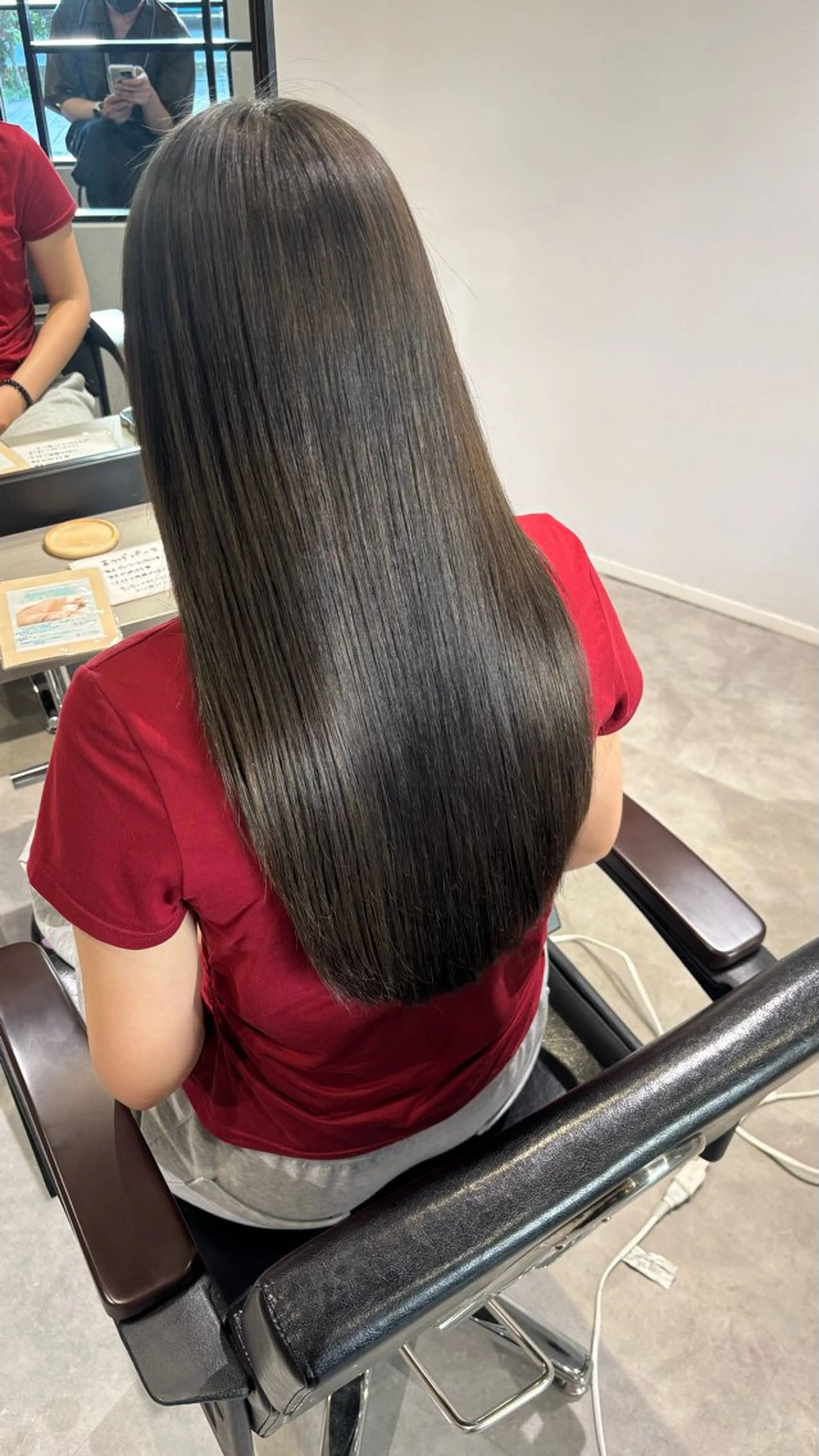 ロング ヘアカラー 長尾ゆりの/ボブ/ ベージュ/ハイトーンのヘアスタイル