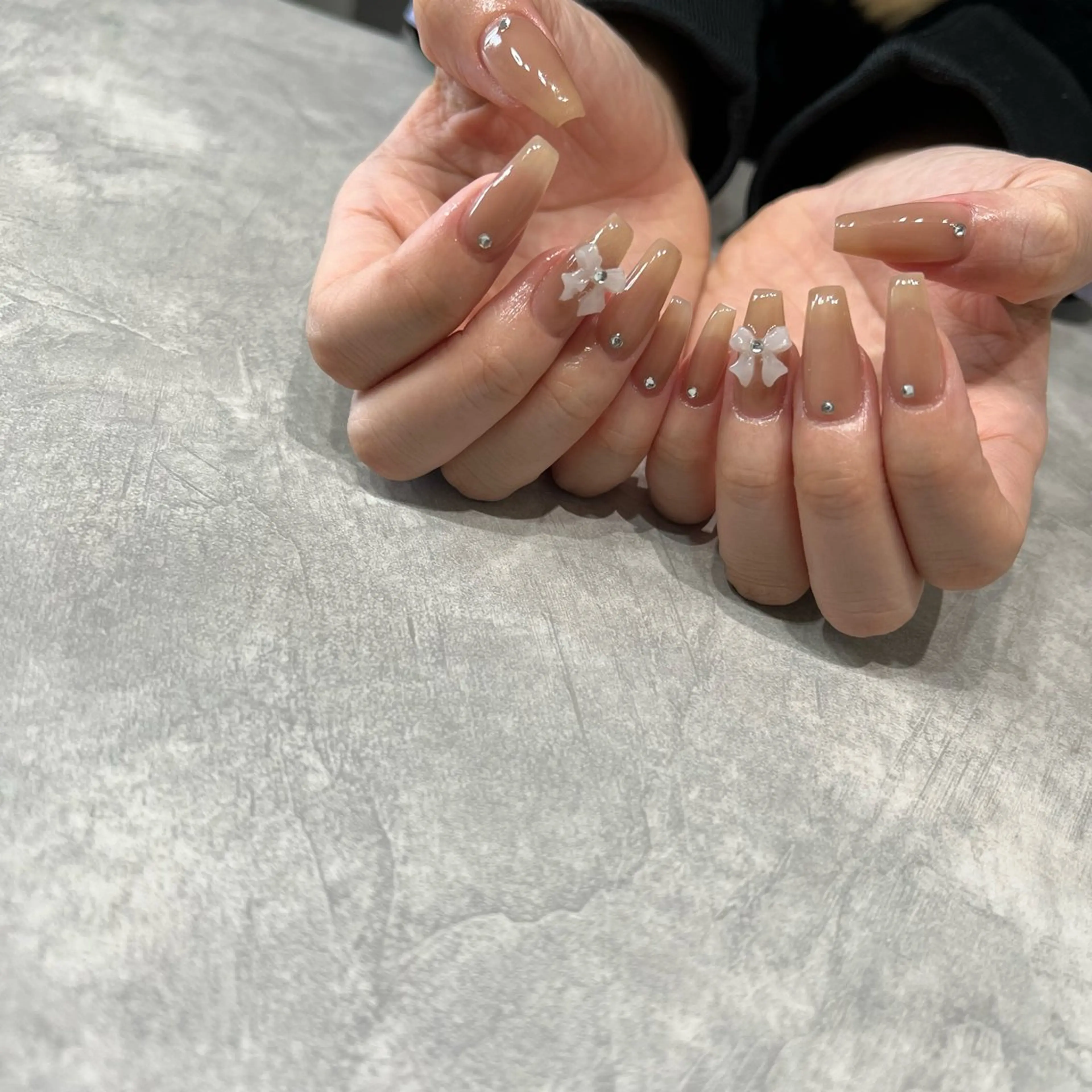 ネイル ハンドネイル yua salon所属・朝岡 詩衣のネイルデザイン