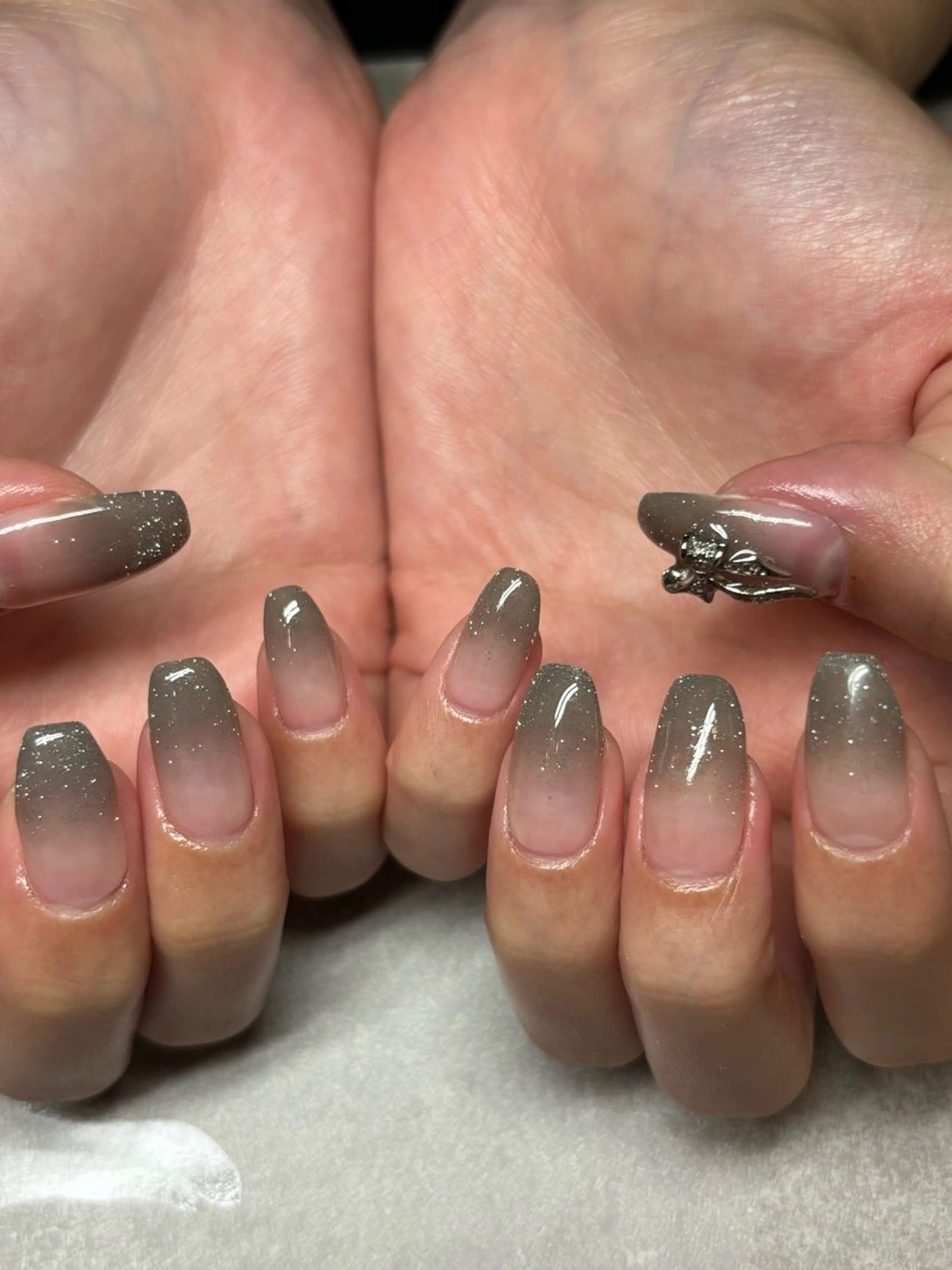 【ミニモ限定】enoiダイヤモンドフラッシュネイル（オフあり）　パラジェル使用◎の写真