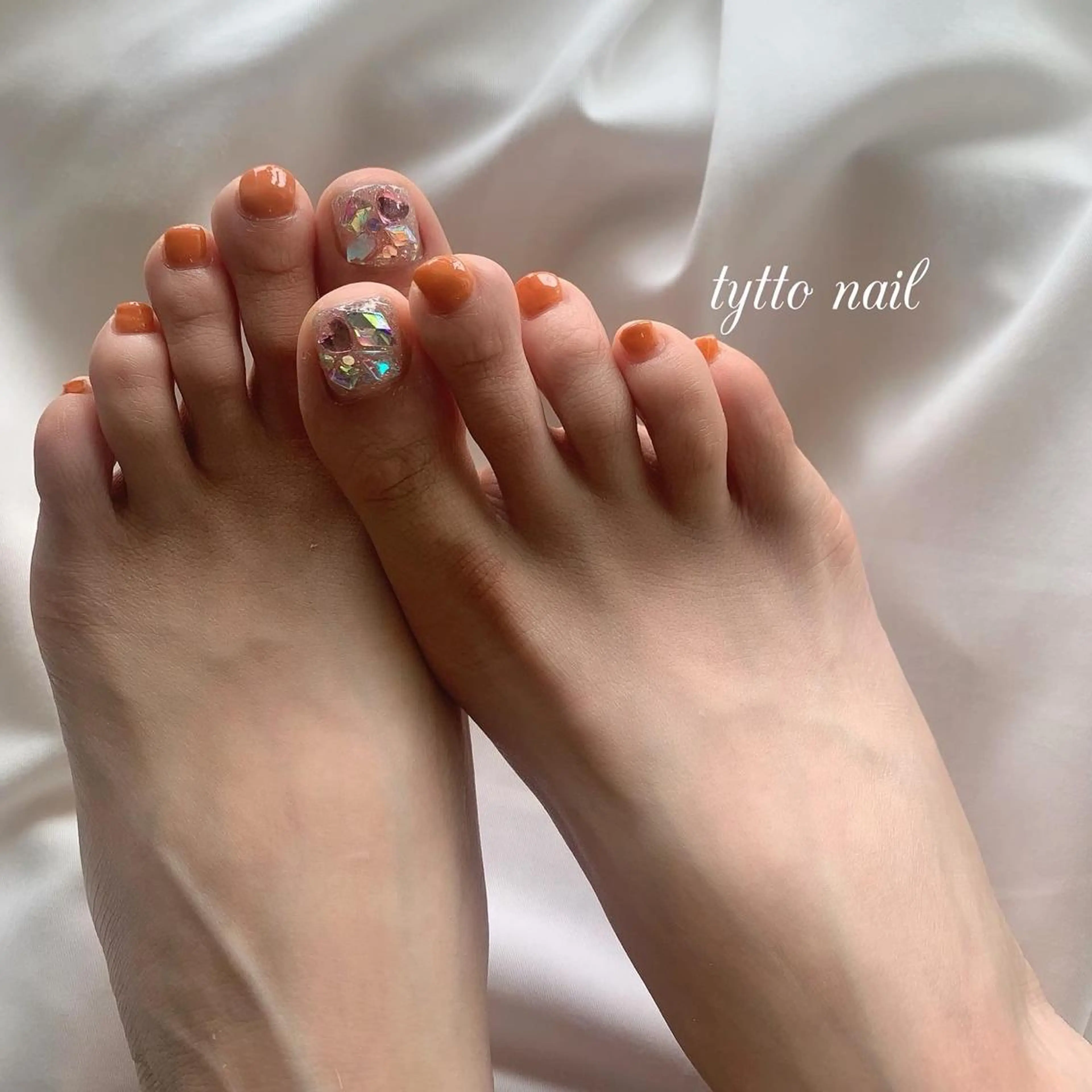 ネイル フットネイル ハート キラキラネイル 韓国ネイル オレンジ tytto nail ❤︎‪‪eri‪‪のネイルデザイン