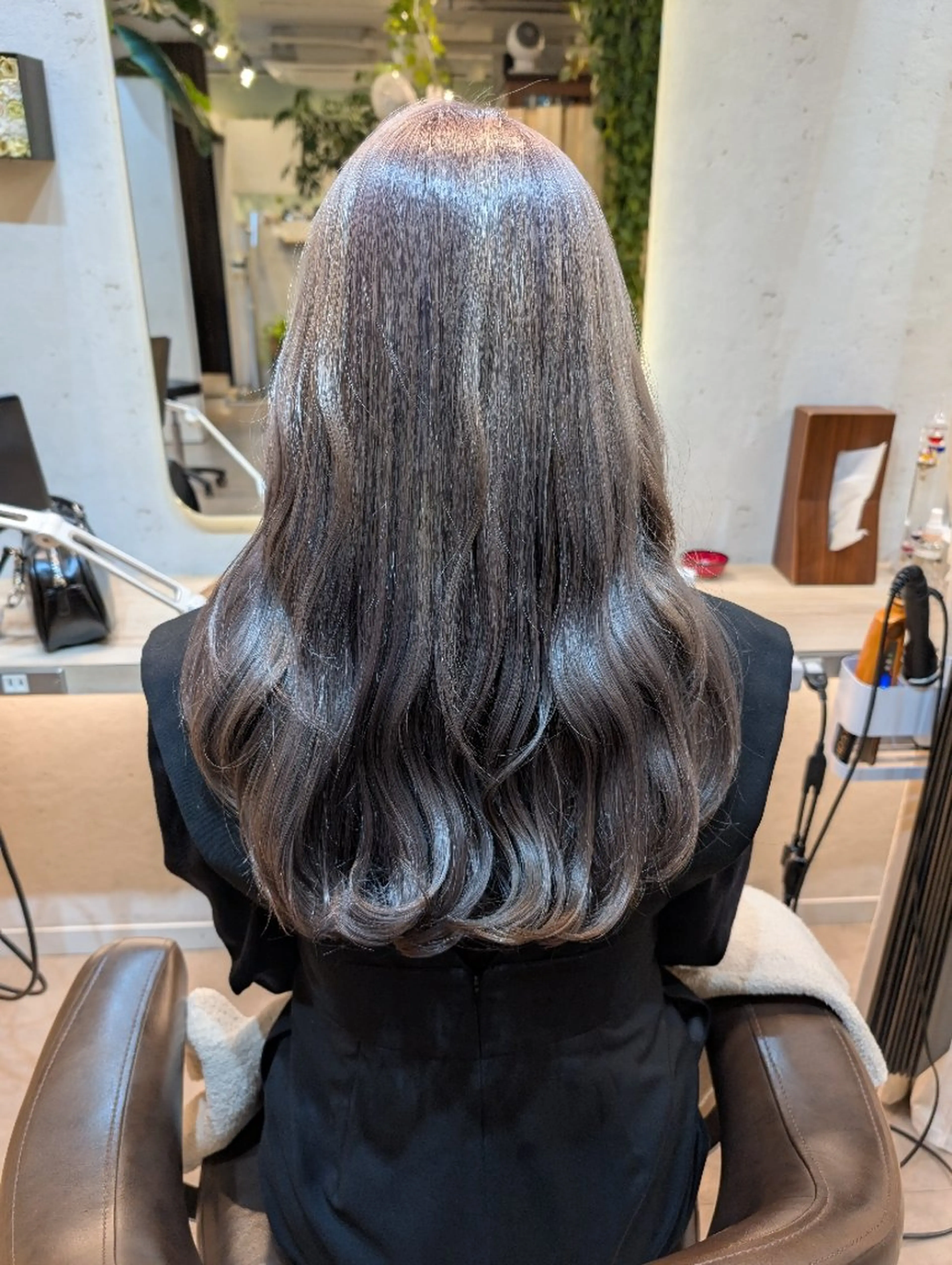 ロング カラー ヘアアレンジ ブリーチ ヘアカラー トリートメント ヘアセット koto💭 コトのヘアスタイル