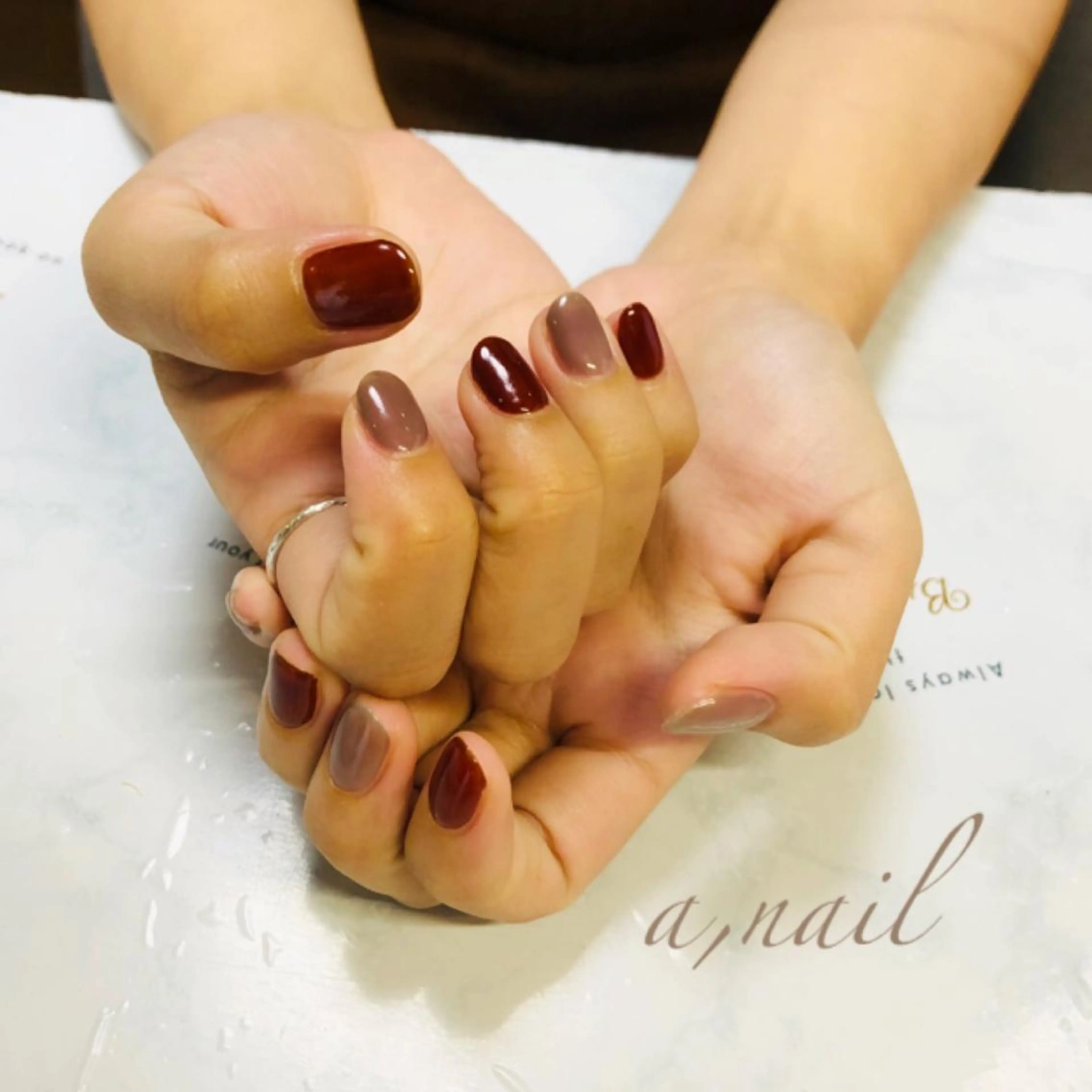 ネイル フットネイル ジェルネイル グラデーション ラメ(グリッター) ラメグラデーション ハンドネイル ネイルサロン エーネイルのネイルデザイン