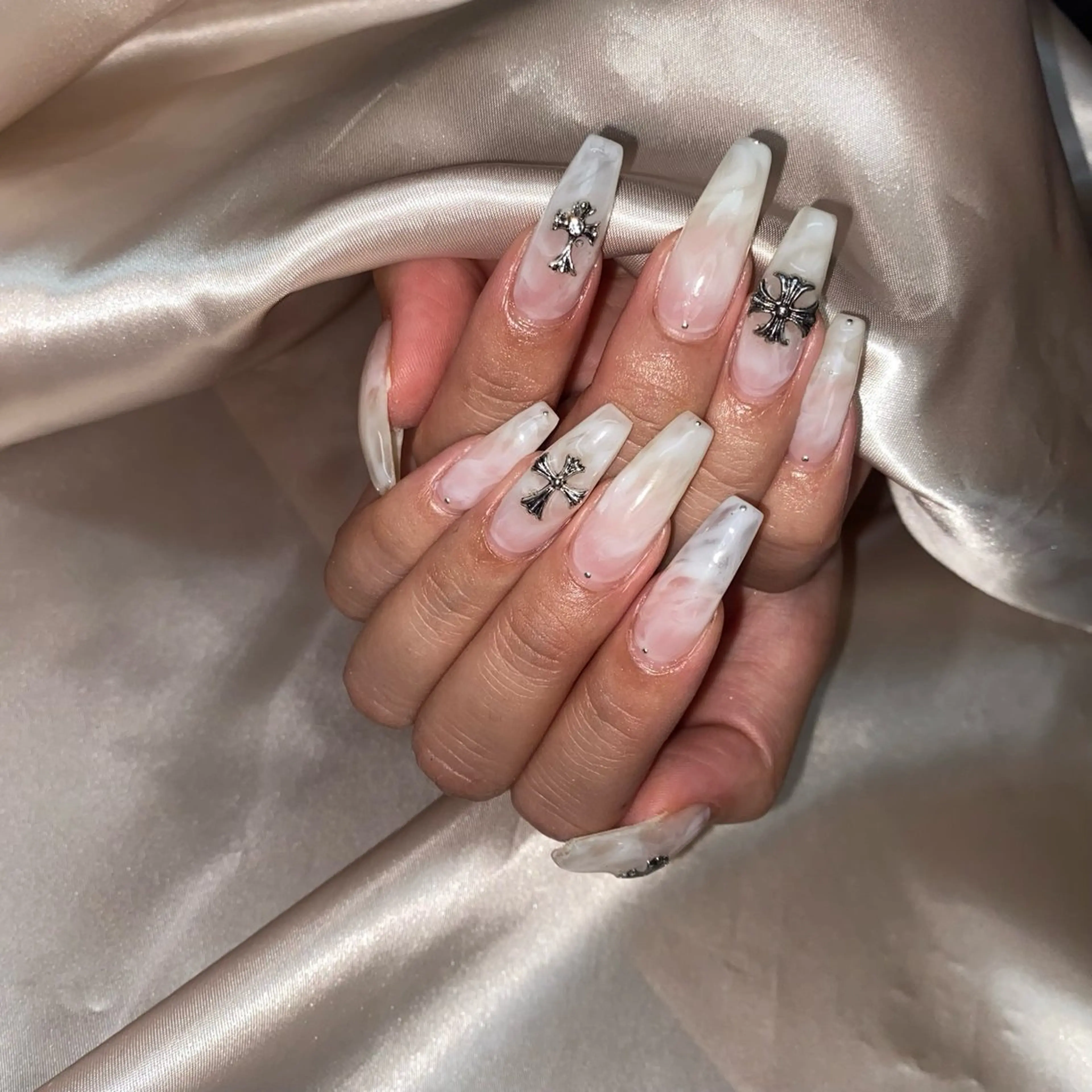 ネイル ハンドネイル la vie  Luire所属・la vie Luire ｱｽｶのネイルデザイン