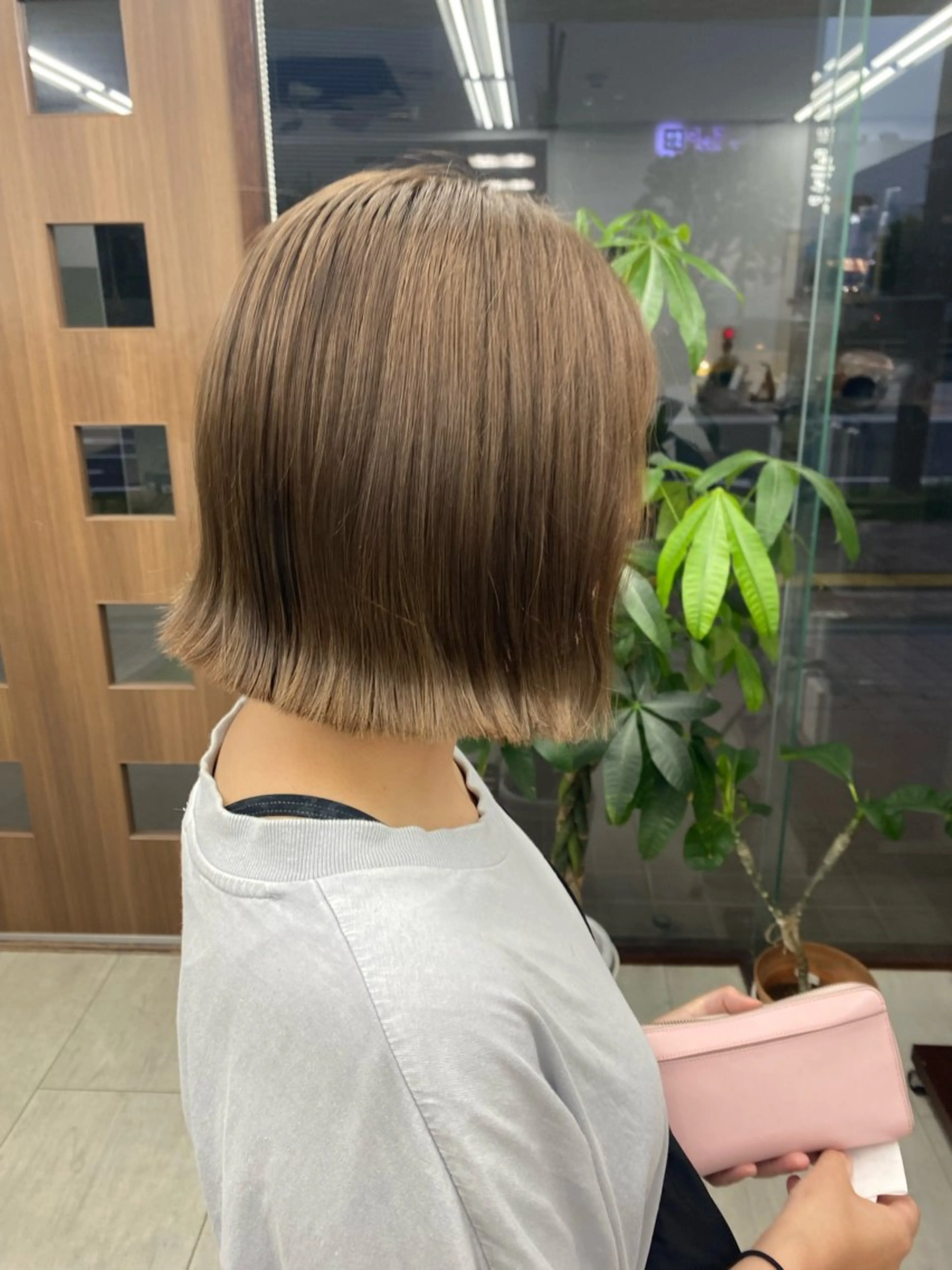 ミディアム ボブ 月野涼風 /レイヤーカットのヘアスタイル