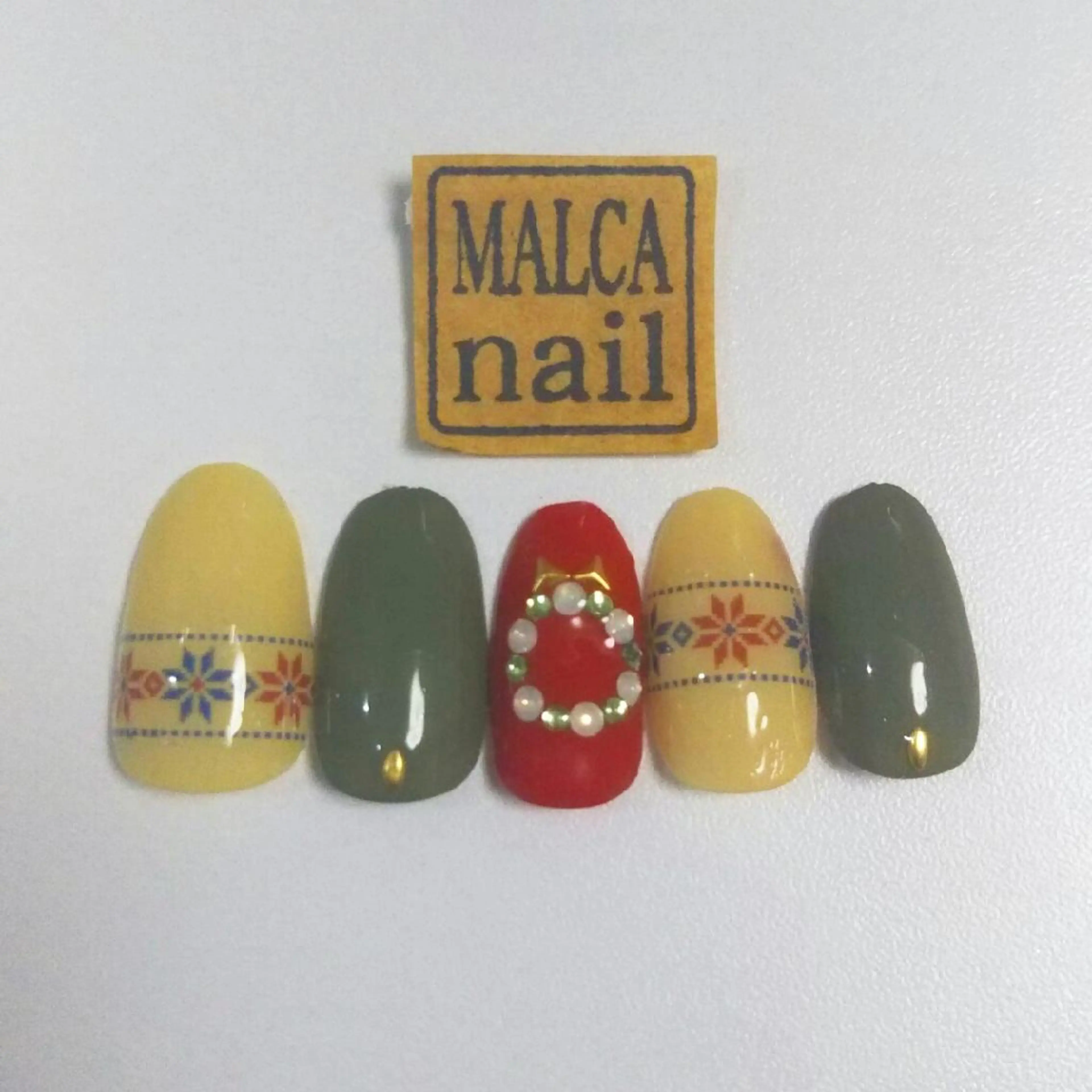 ミディアム パーマ ヘアアレンジ ネイル キッズ マツエク・マツパ カラー MALCAnail(マルカネイル)所属・荒木 莉奈のネイルデザイン