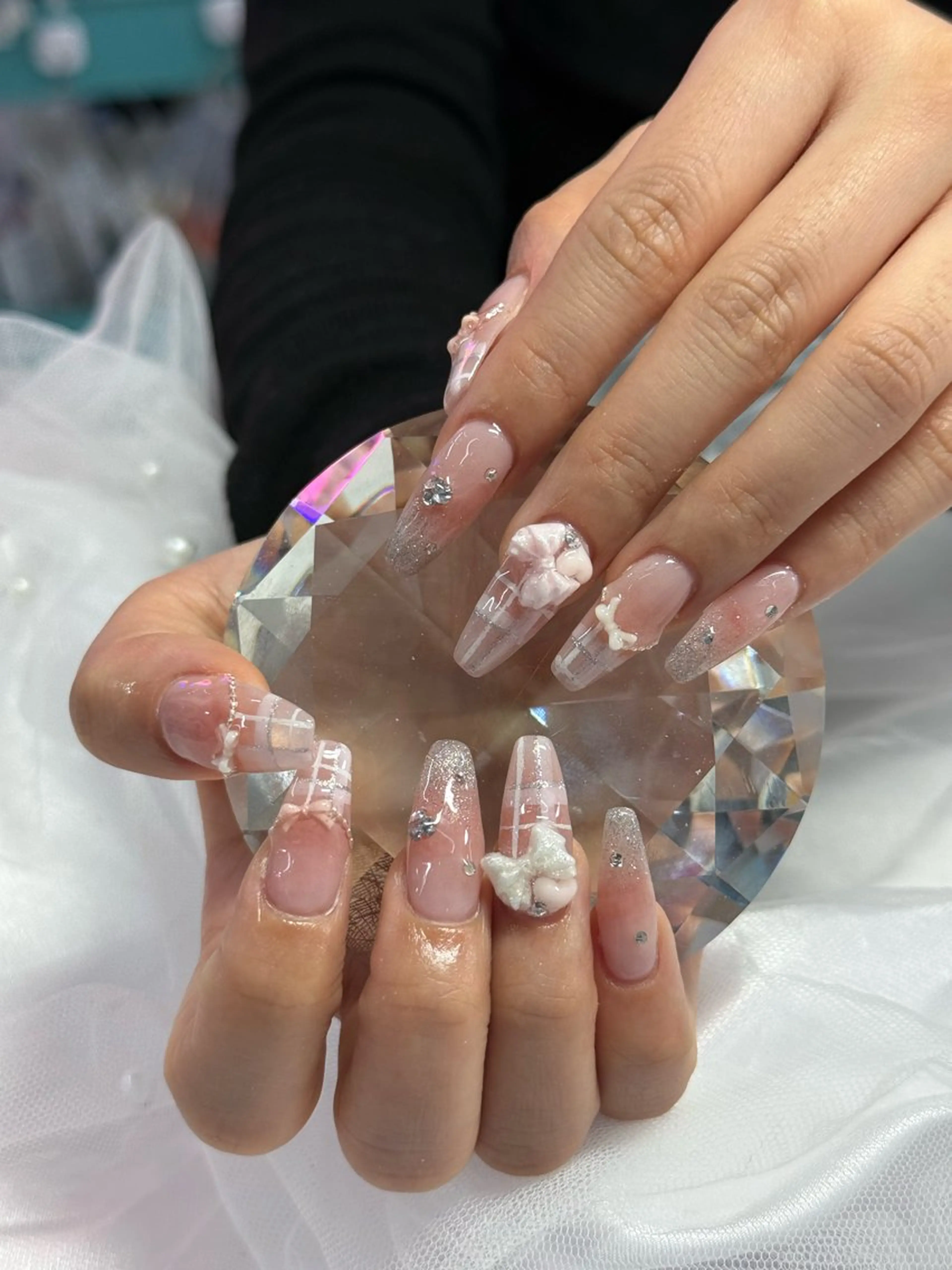 ネイル ガーリー ハンドネイル WOLTOKYO渋谷 yunaのネイルデザイン