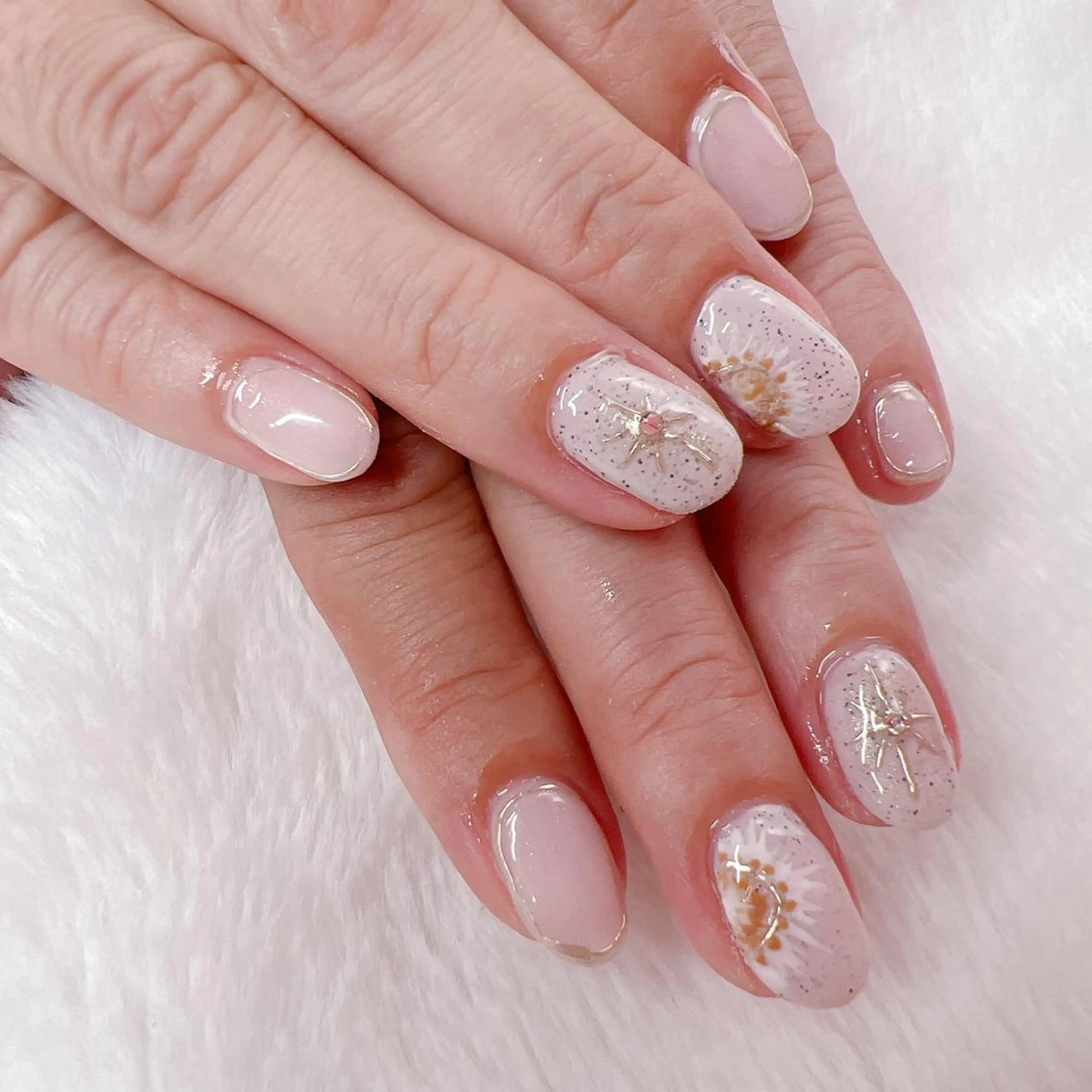 ネイル Emi lyのネイルデザイン