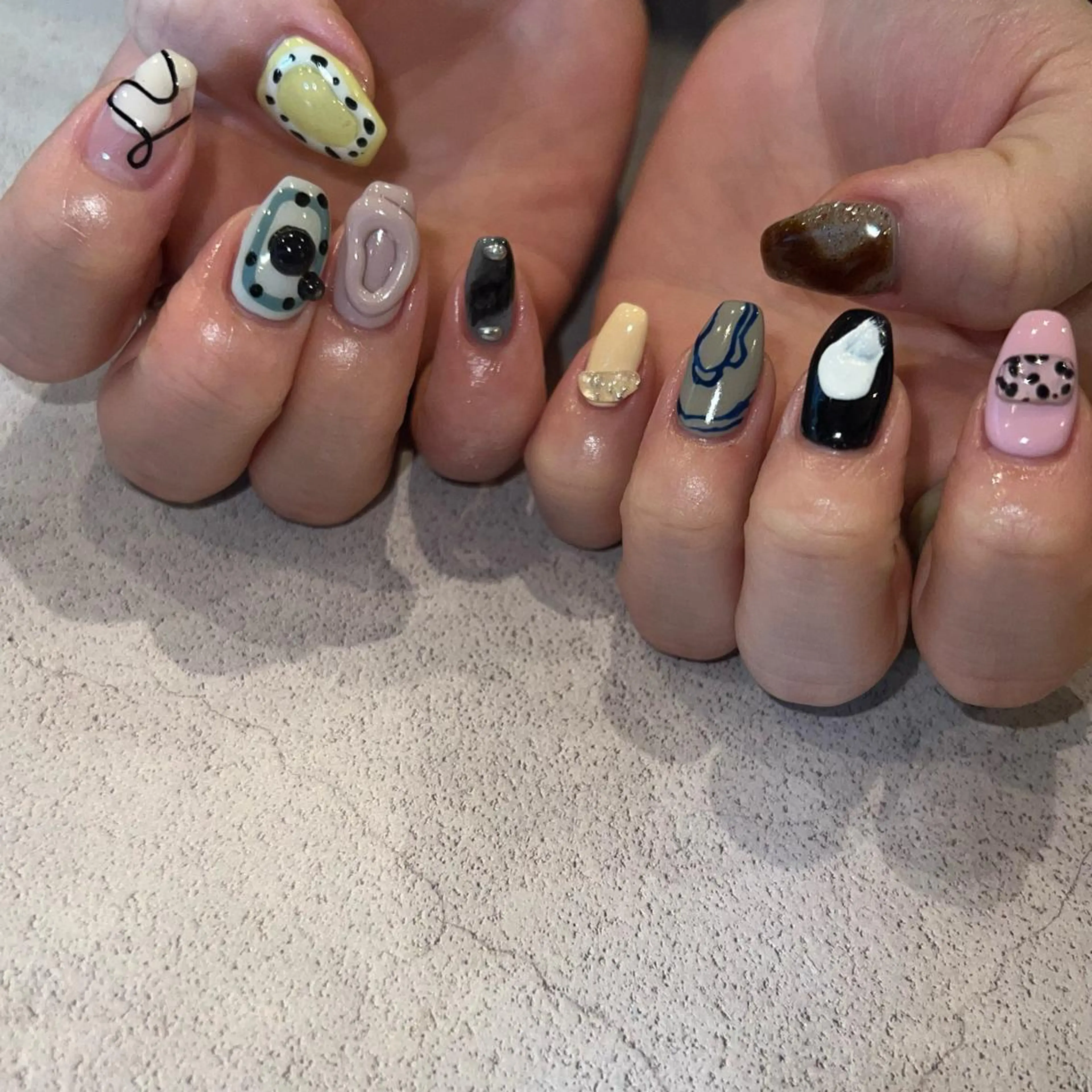 ネイル ニュアンスネイル ハンドネイル 𝐫𝐚𝐢 𝐧𝐚𝐢𝐥のネイルデザイン