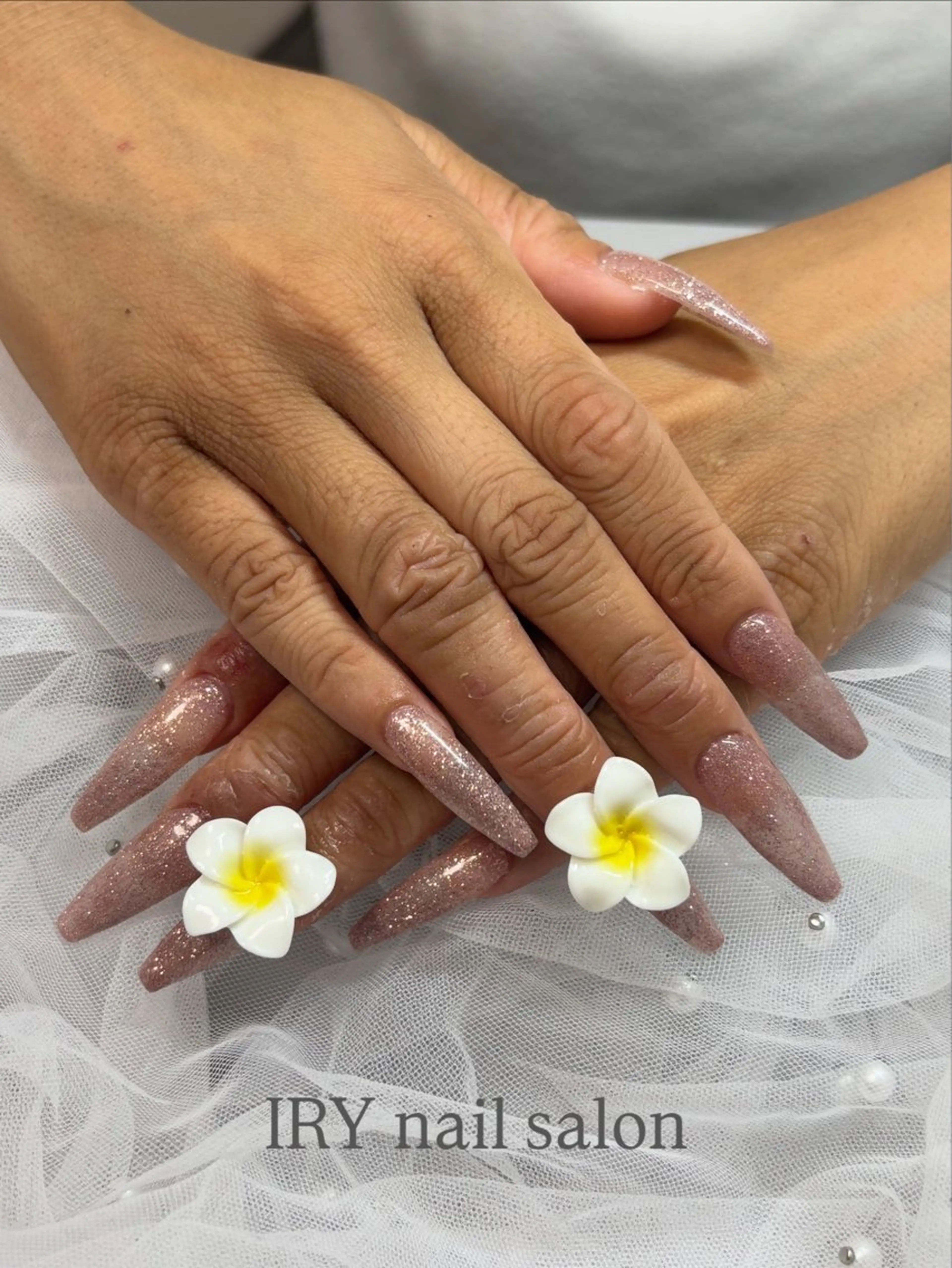 ネイル ワンカラーネイル ネイルチップ 三本 綾奈のネイルデザイン