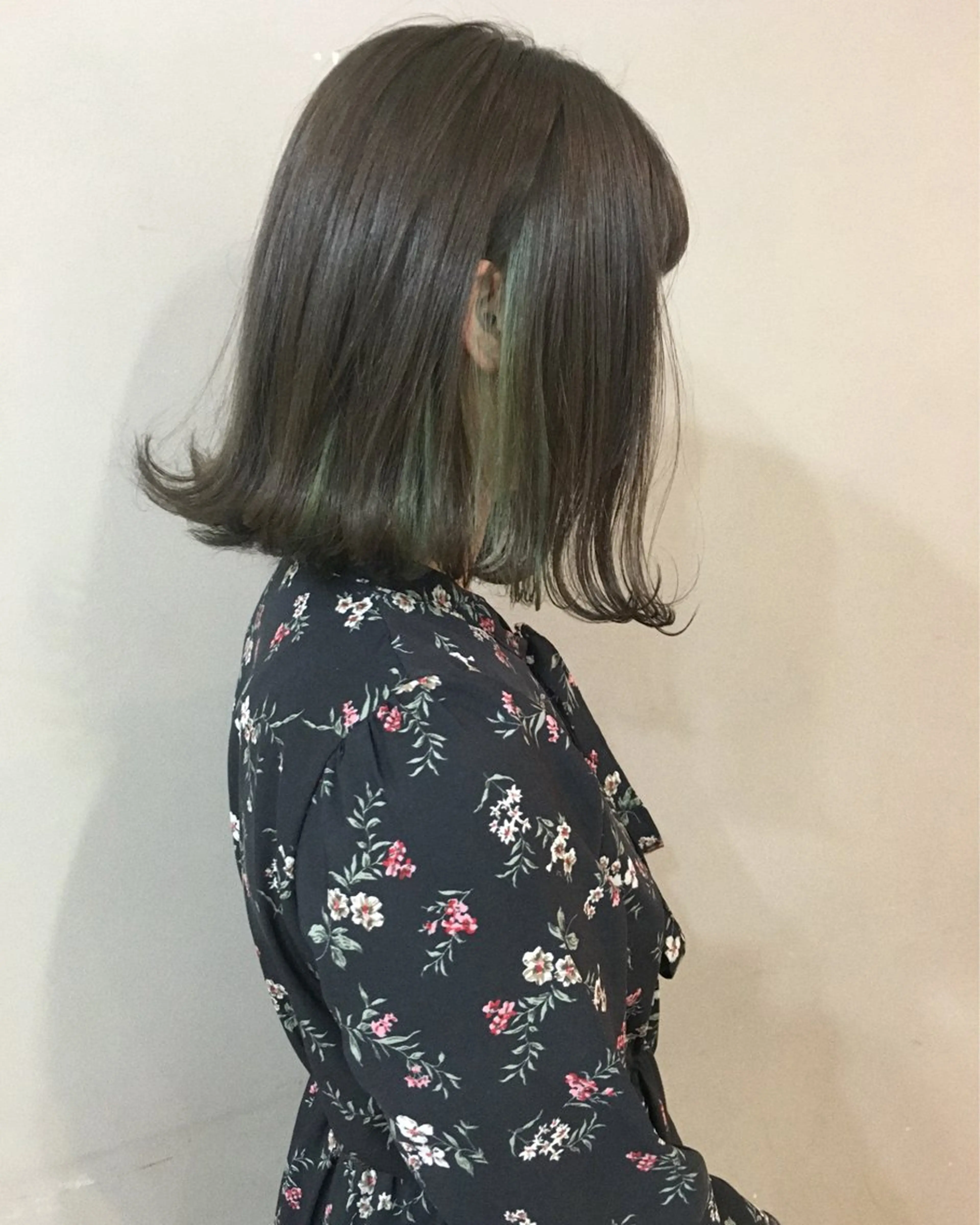 ミディアム カラー インナーカラー ボブ カット ヘアカラー トリートメント レイヤーカット🪄 耳ツボ🎀Ayumiのヘアスタイル