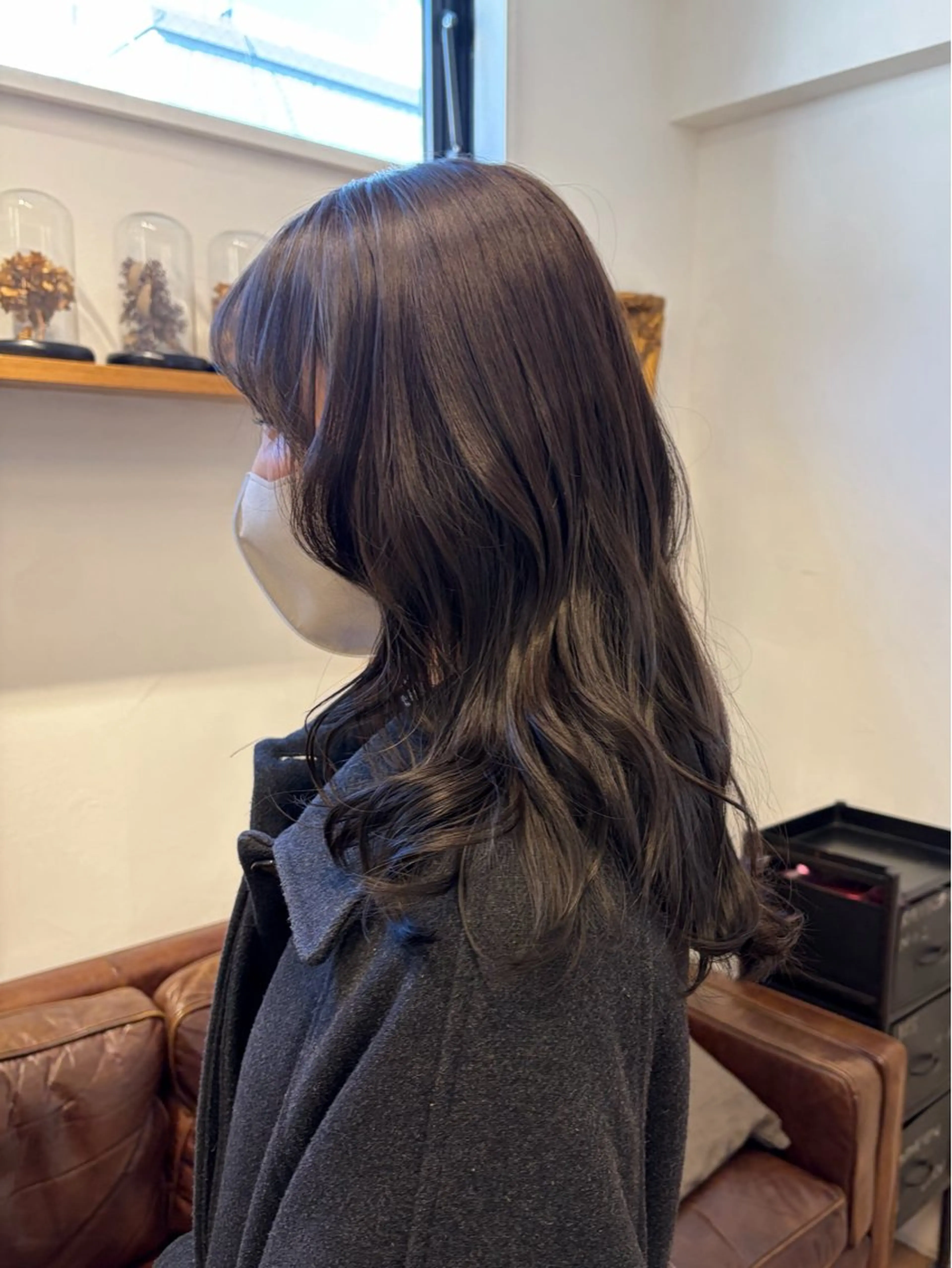 セミロング カラー ミルクティー× グレージュMOMOのヘアスタイル