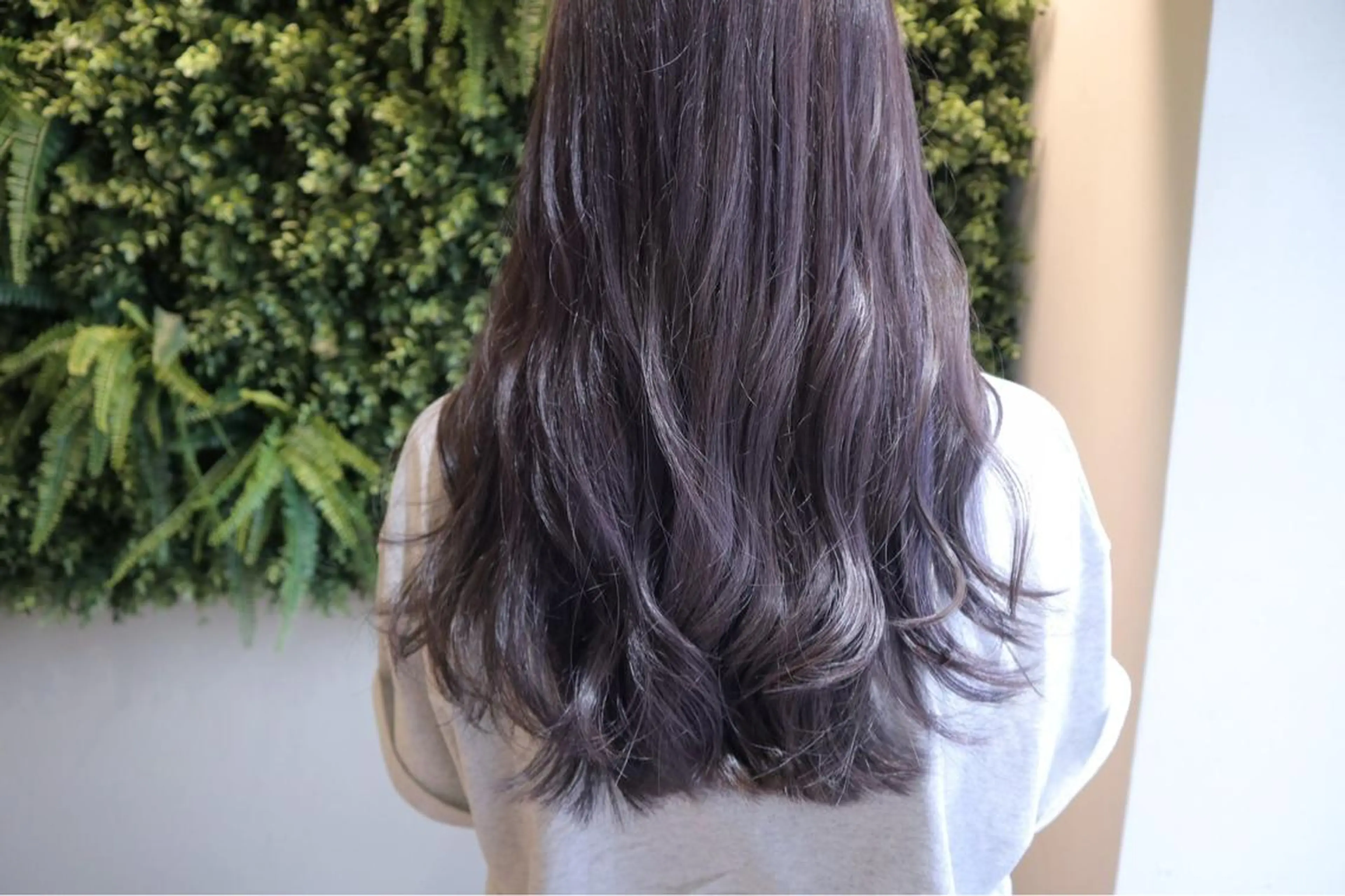 ロング ヘアカラー トリートメント 水谷 菜央のヘアスタイル