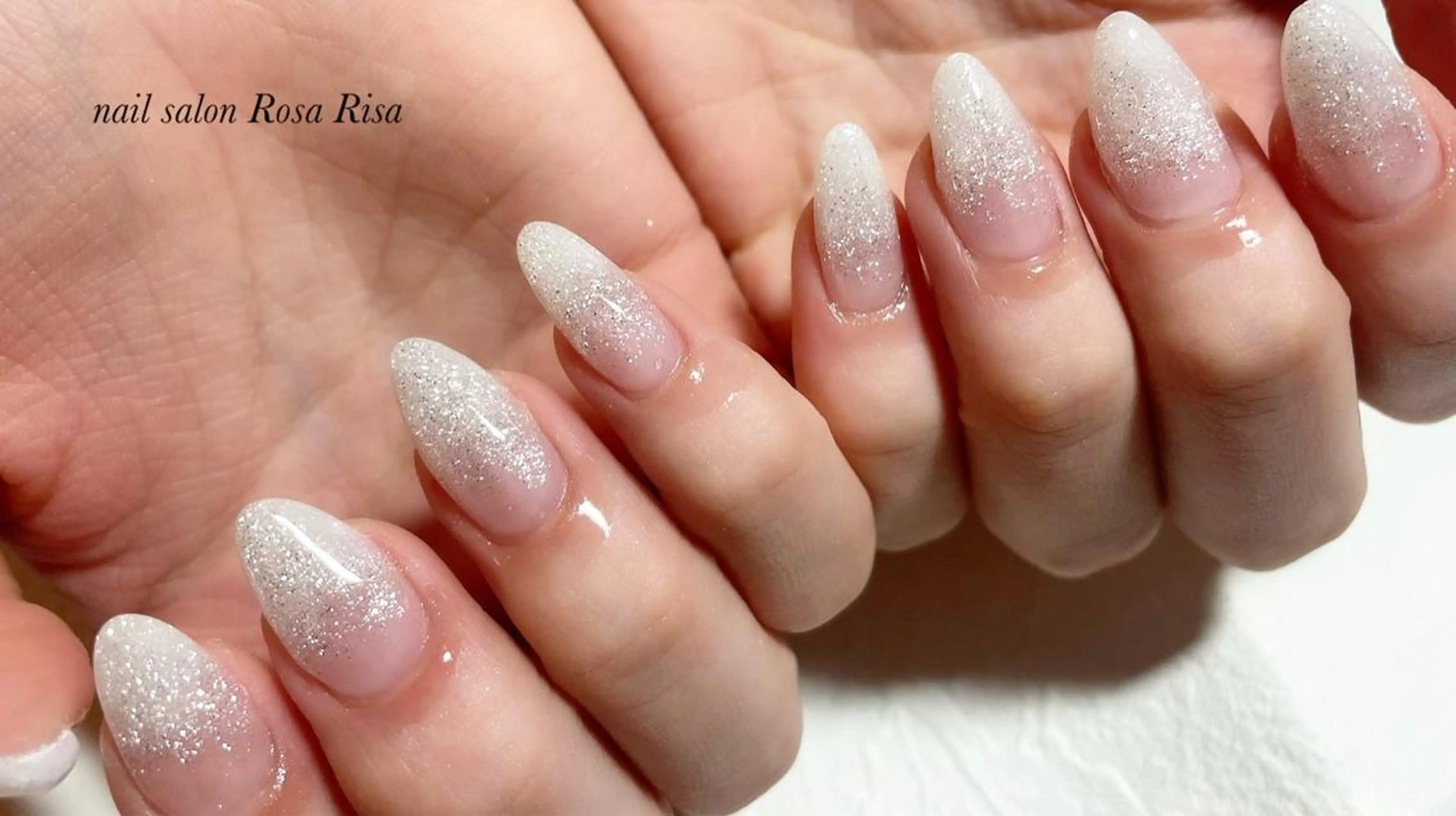 ミディアム ネイル ハンドネイル ネイルスタジオ シェイクユアハンズのネイルデザイン