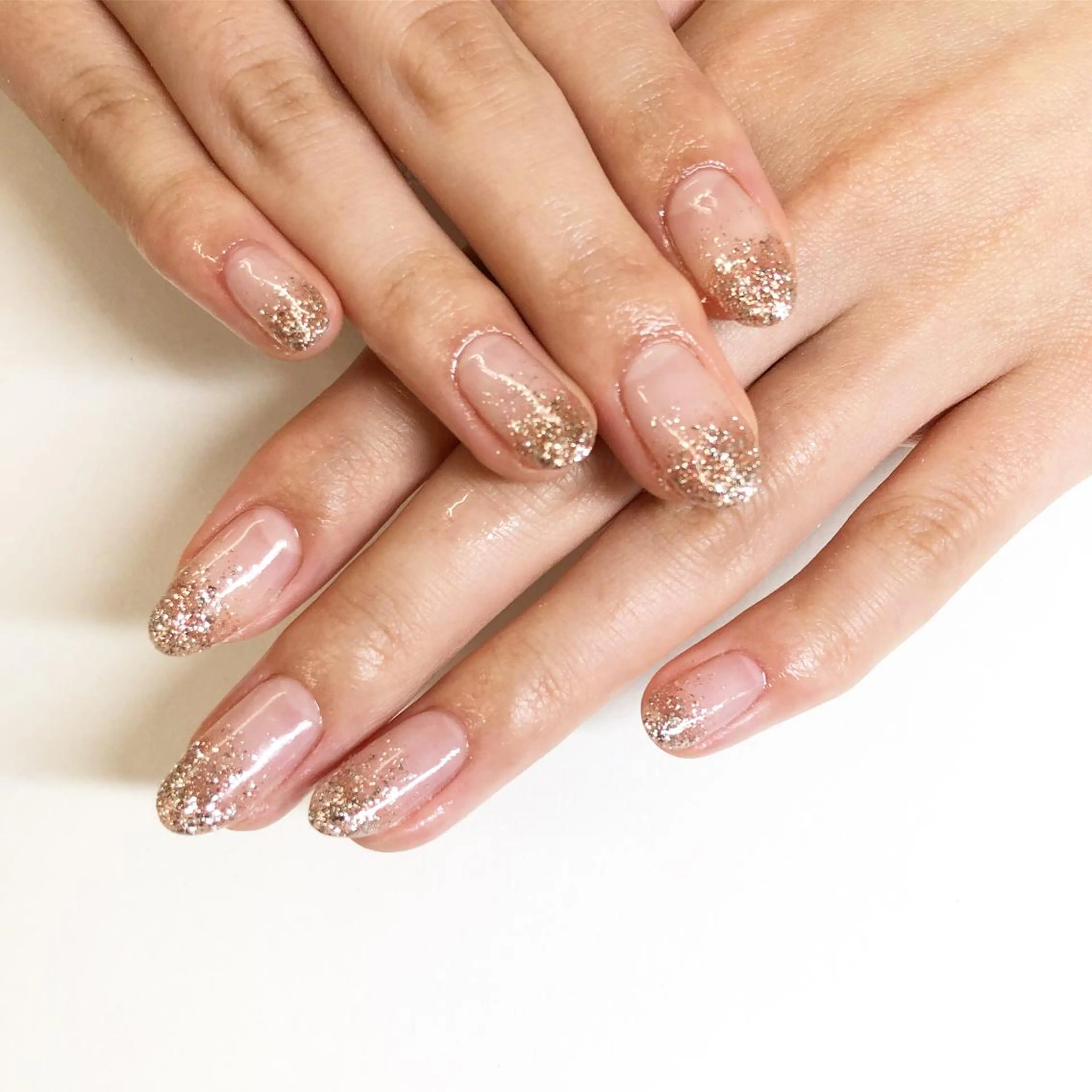 ネイル グラデーション ラメ(グリッター) ラメグラデーション ハンドネイル Minami 🍓のネイルデザイン