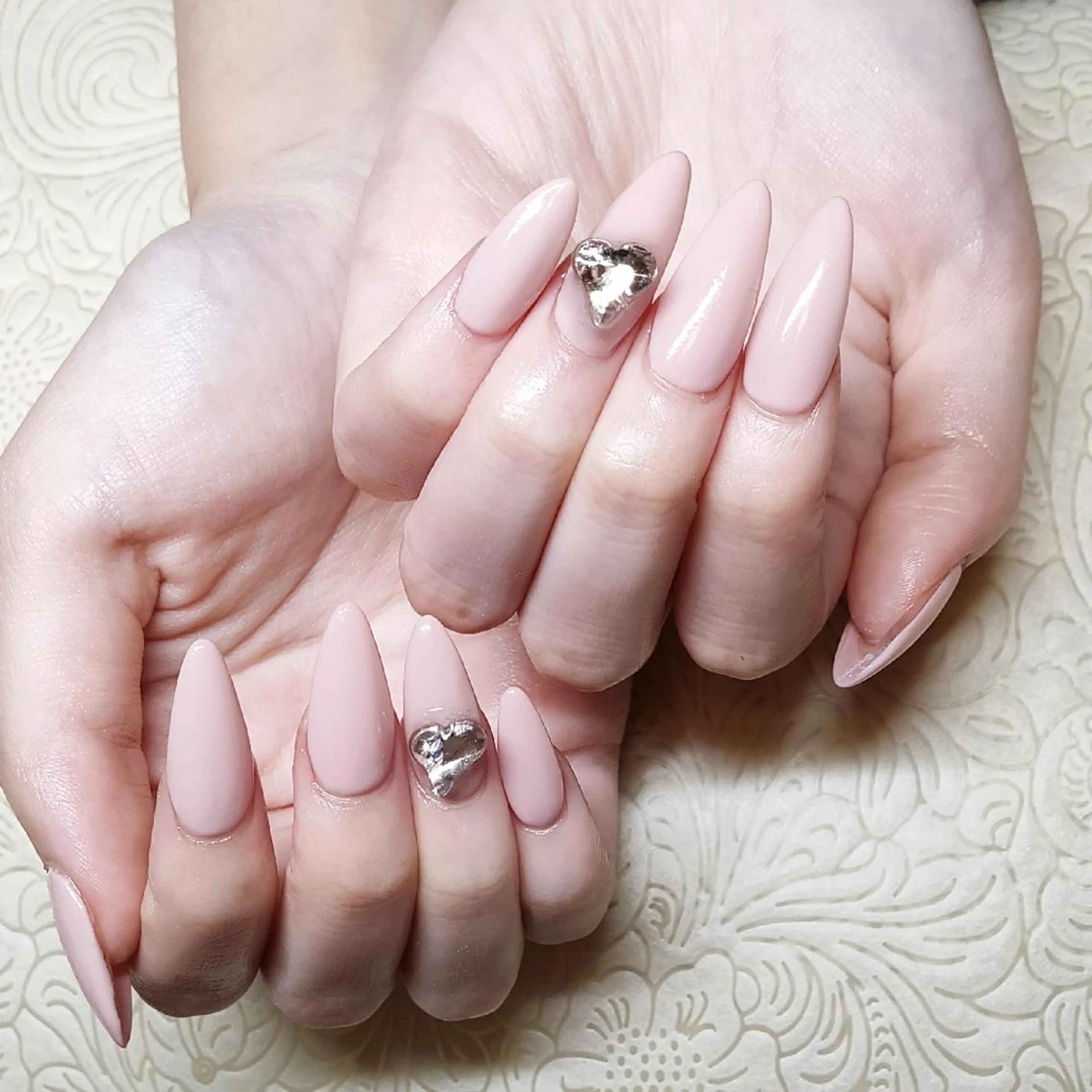 ネイル ハート ストーンネイル ハンドネイル private nailsalonのネイルデザイン