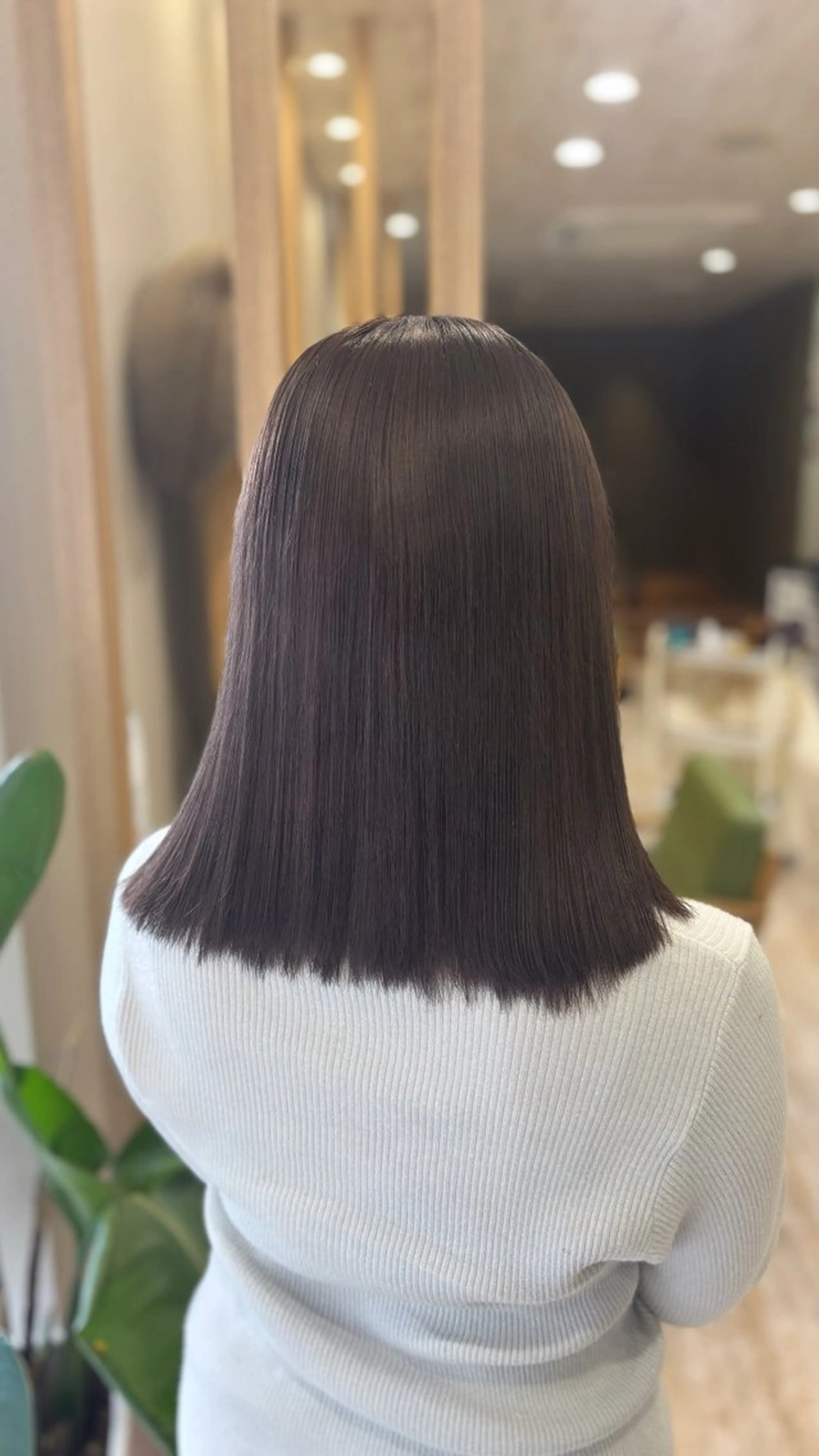 ミディアム カラー グレージュ ヘアカラー そうや🐺ブリーチ/ デザインカラーのヘアスタイル