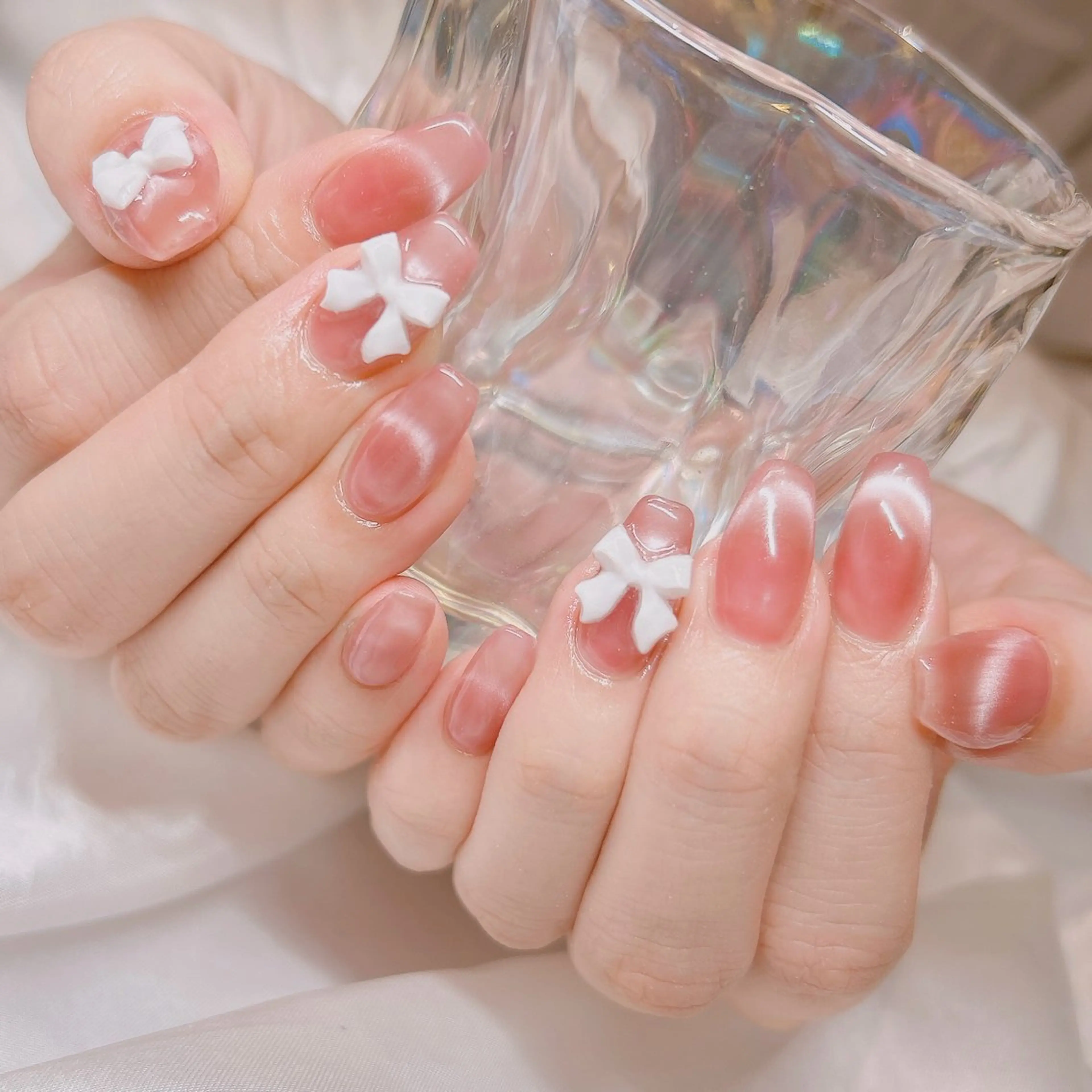 ネイル フレンチネイル マグネットネイル リボン ホワイト ハンドネイル junna ちょい個性派ネイルのネイルデザイン