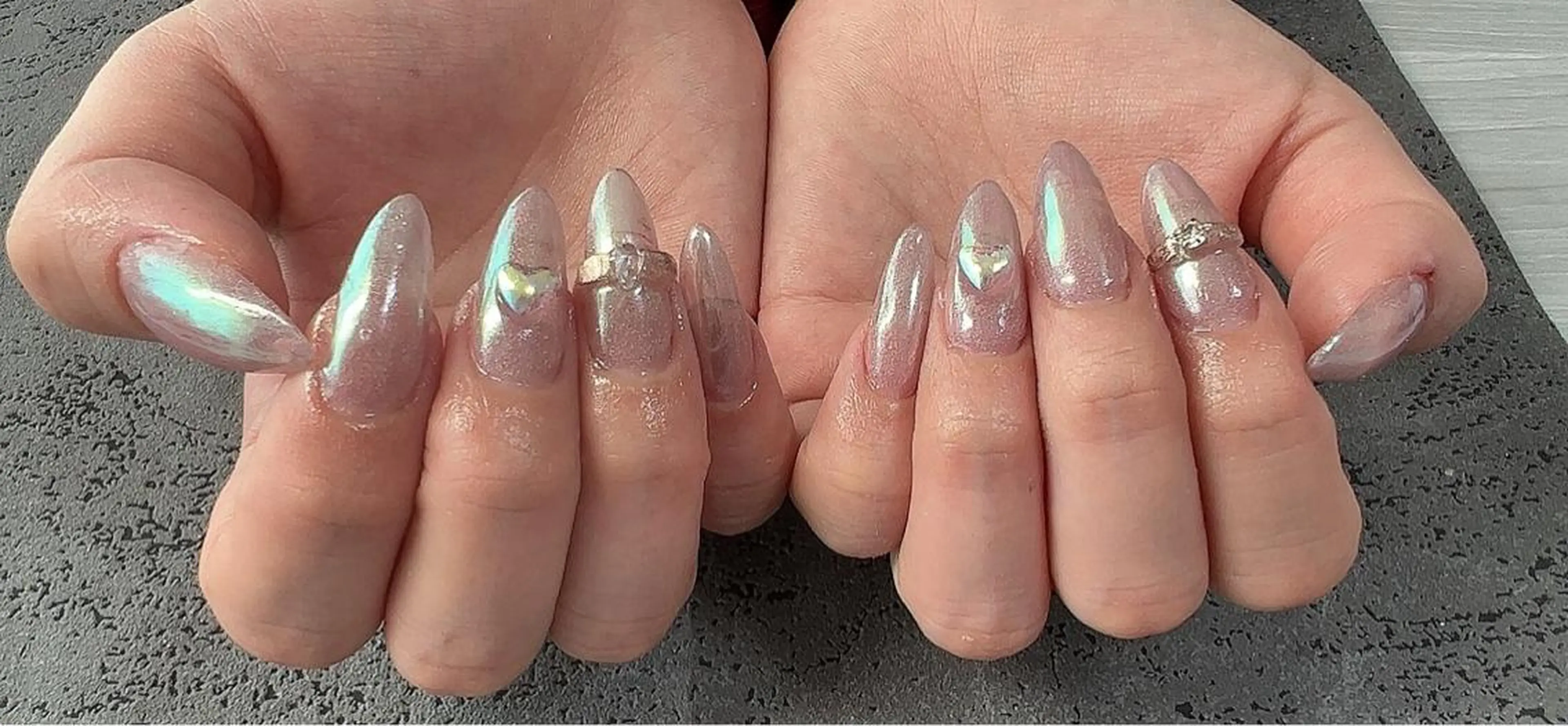 ネイル ミラーネイル Ruana Nailのネイルデザイン