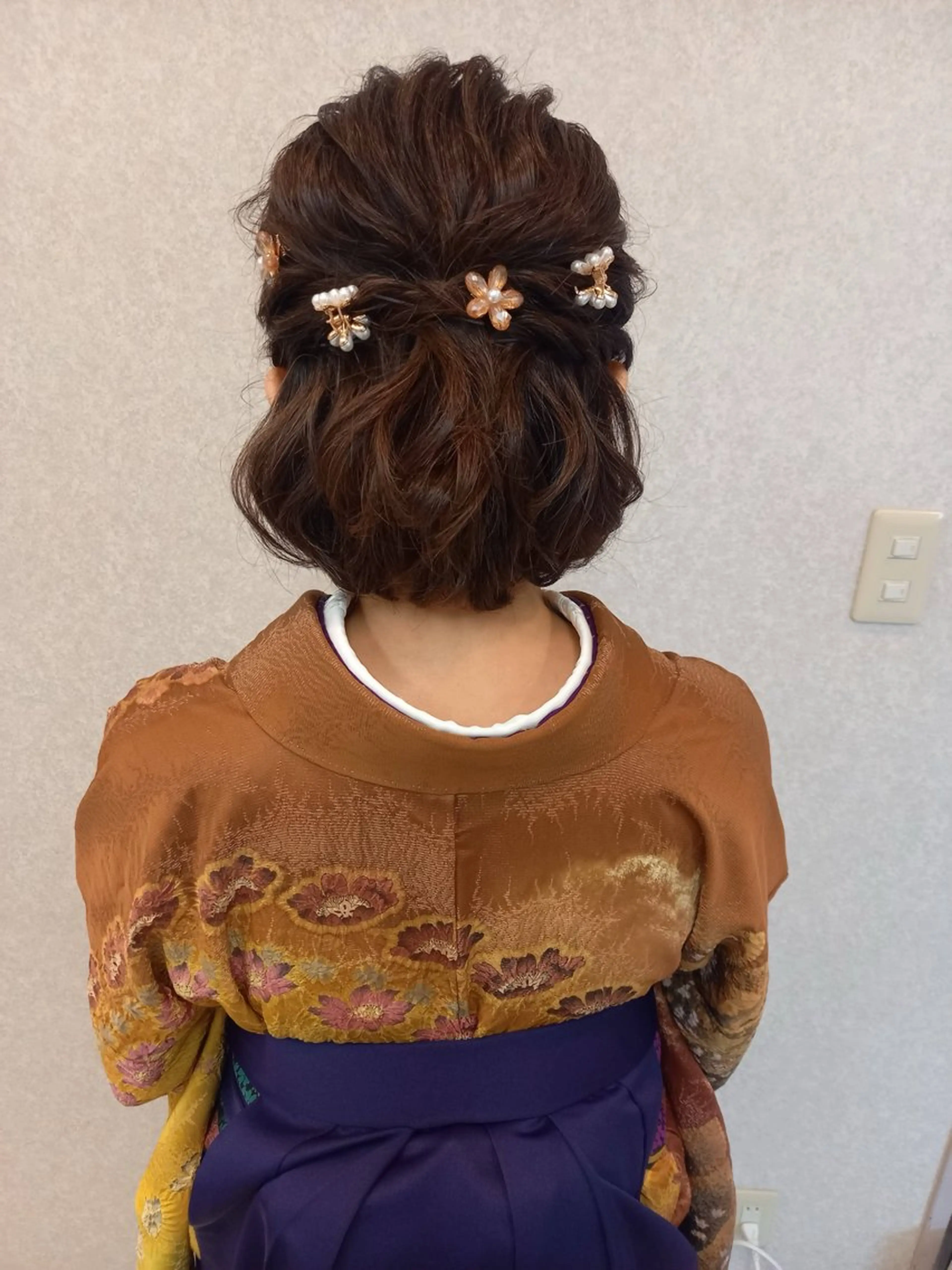 ショート ヘアアレンジ ハーフアップ ボブ 卒業式のヘアスタイル ヘアセット bright所属・miku ヘアセット/着付けのヘアスタイル