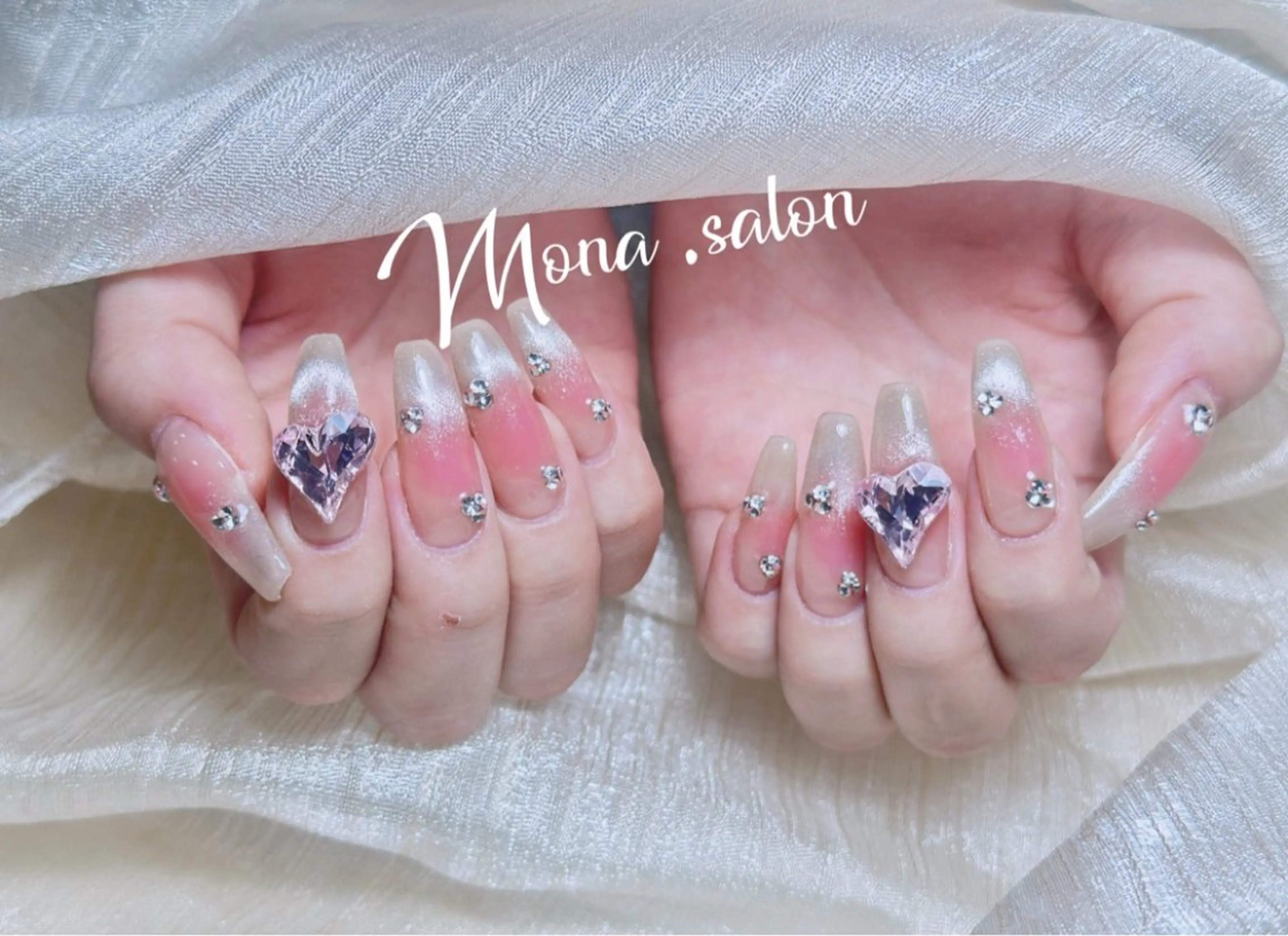 ネイル モナ& あきのネイルデザイン