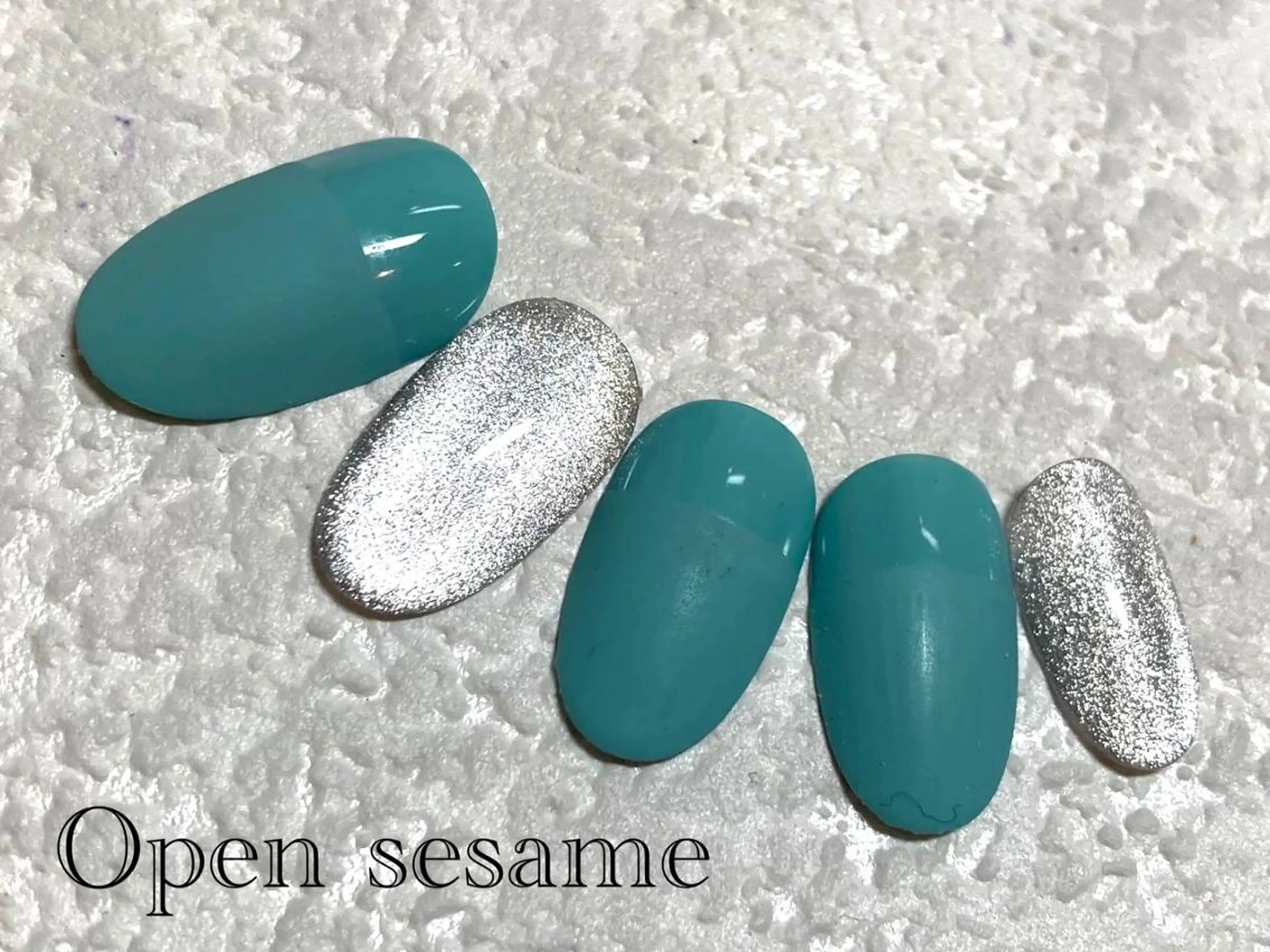 ネイル 遠藤 志乃のネイルデザイン